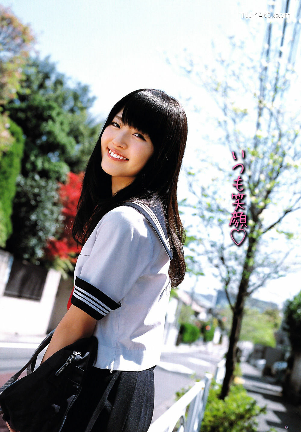 Young Gangan杂志写真_ 鈴木愛理 Airi Suzuki 2011年No.11 写真杂志[14P]