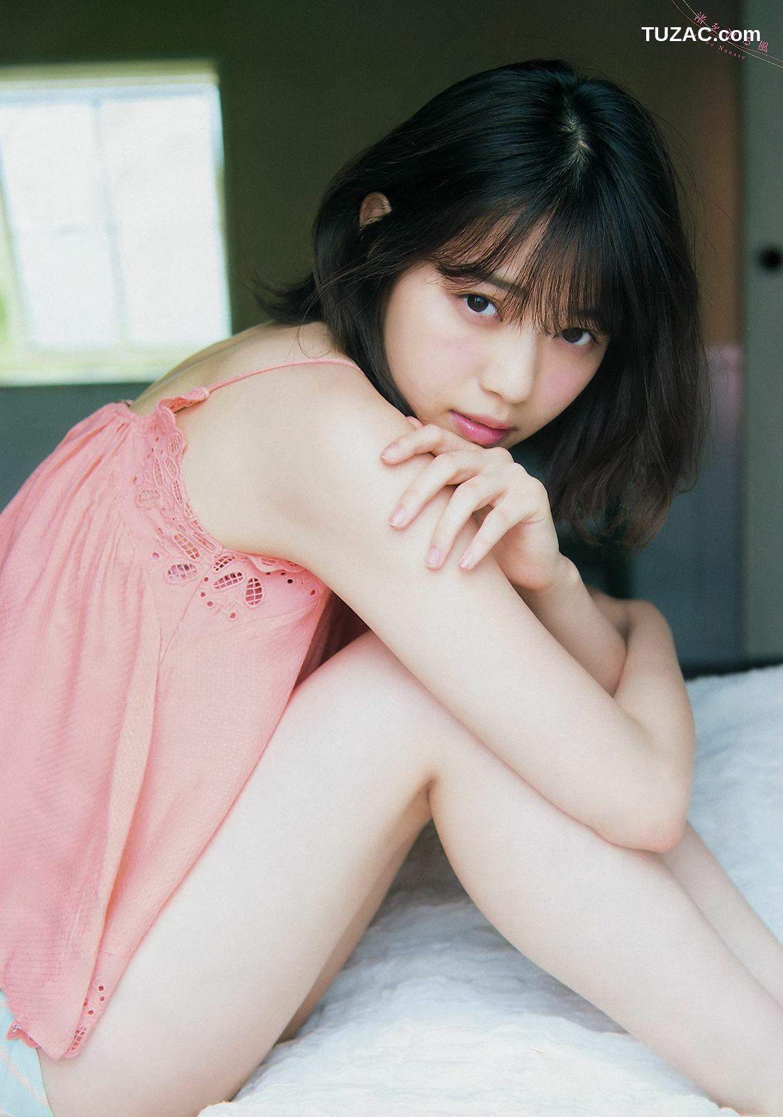 Young Magazine杂志写真_ 西野七瀬 石橋蛍 2018年No.33 写真杂志[12P]