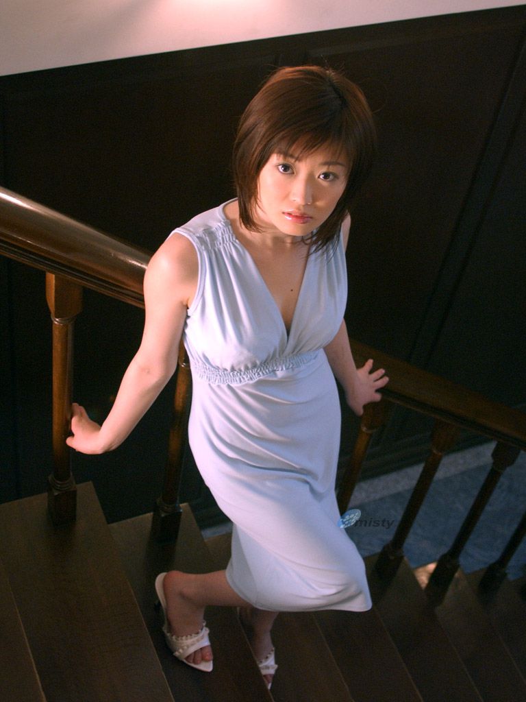 @misty_ No.002 May Iikubo 飯窪五月 写真集[150P]