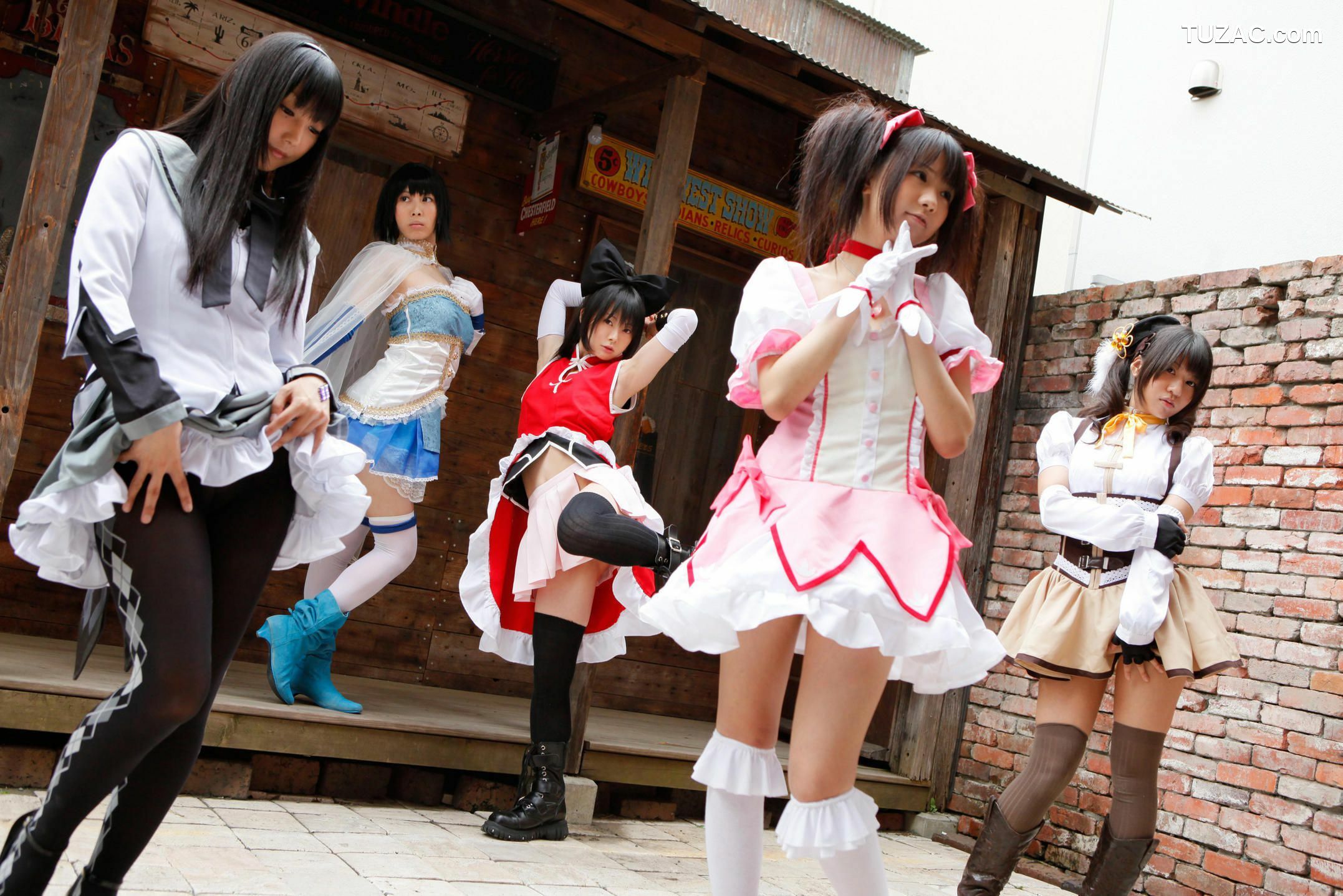 日本CosPlay_れんふりーど&amp;うしじまいい肉&amp;つくし&amp;ぷで&amp;★みーや★ 《魔法少女まどか☆マギカ》  写真集[105P]