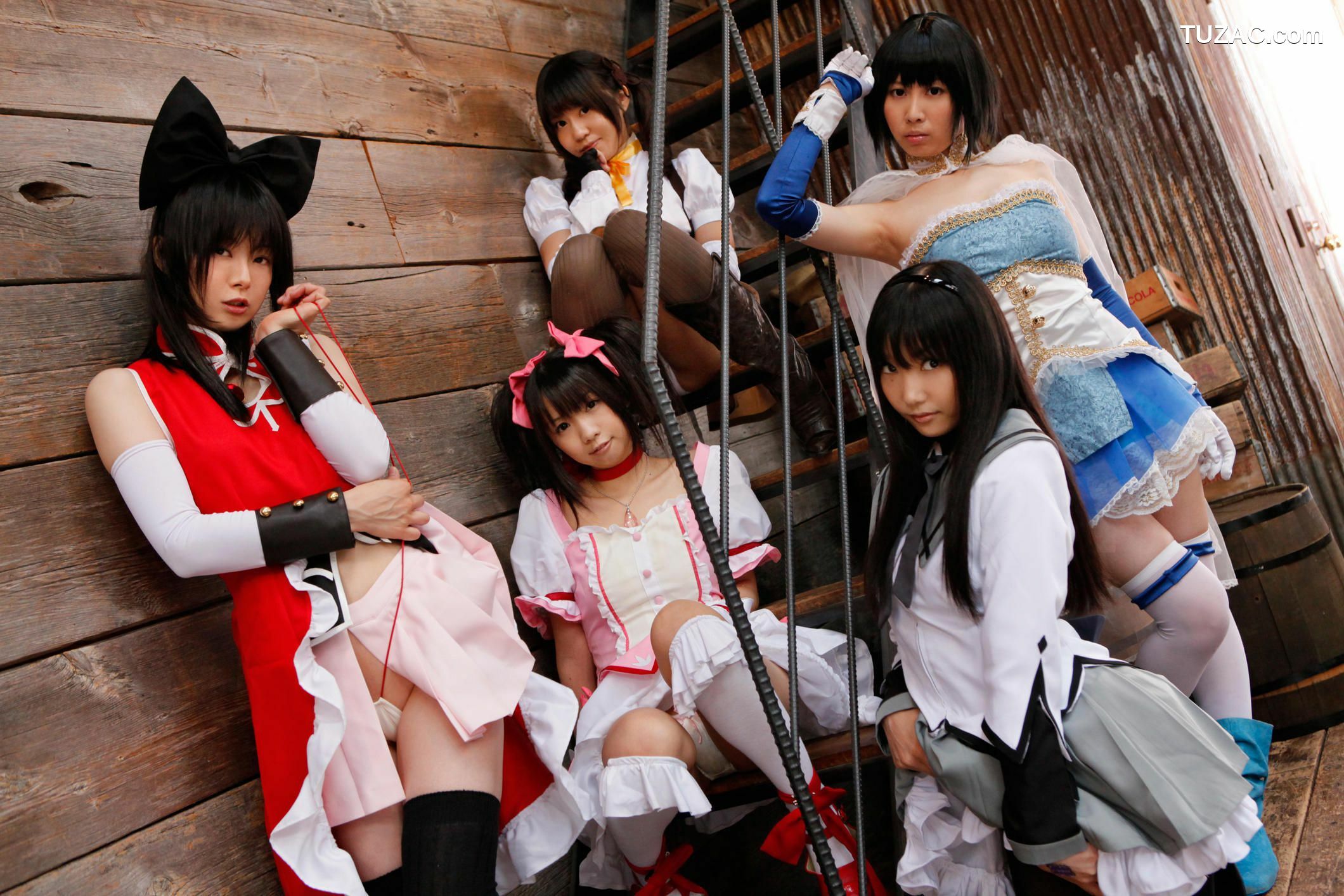 日本CosPlay_れんふりーど&amp;うしじまいい肉&amp;つくし&amp;ぷで&amp;★みーや★ 《魔法少女まどか☆マギカ》  写真集[105P]