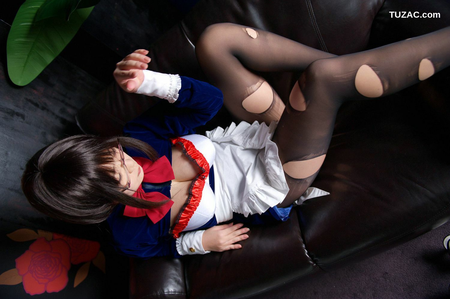 日本CosPlay_チョコボール向囲 《Unknown Character女仆眼镜娘》 写真集