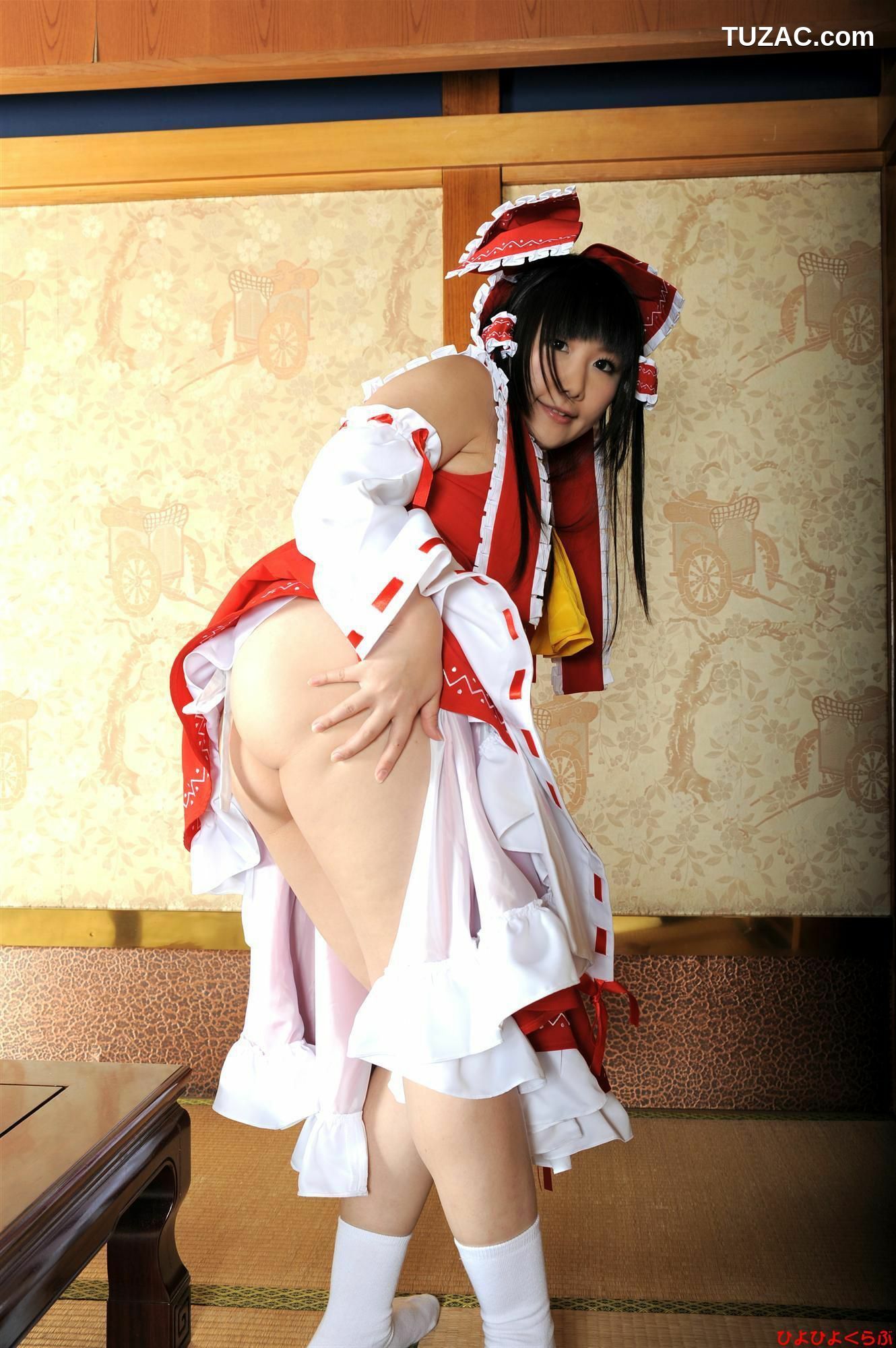 日本CosPlay_丹雫ひよ《東方Project》博麗霊夢  写真集[100P]