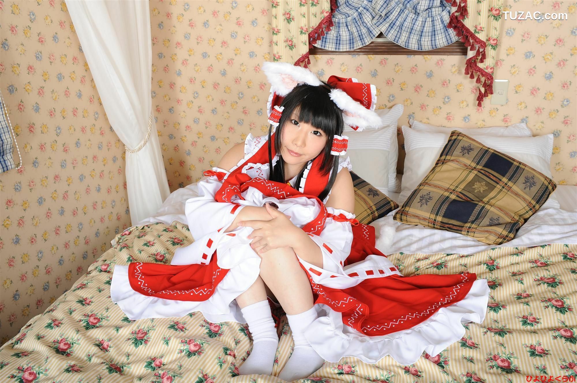 日本CosPlay_丹雫ひよ《東方Project》博麗霊夢  写真集[100P]