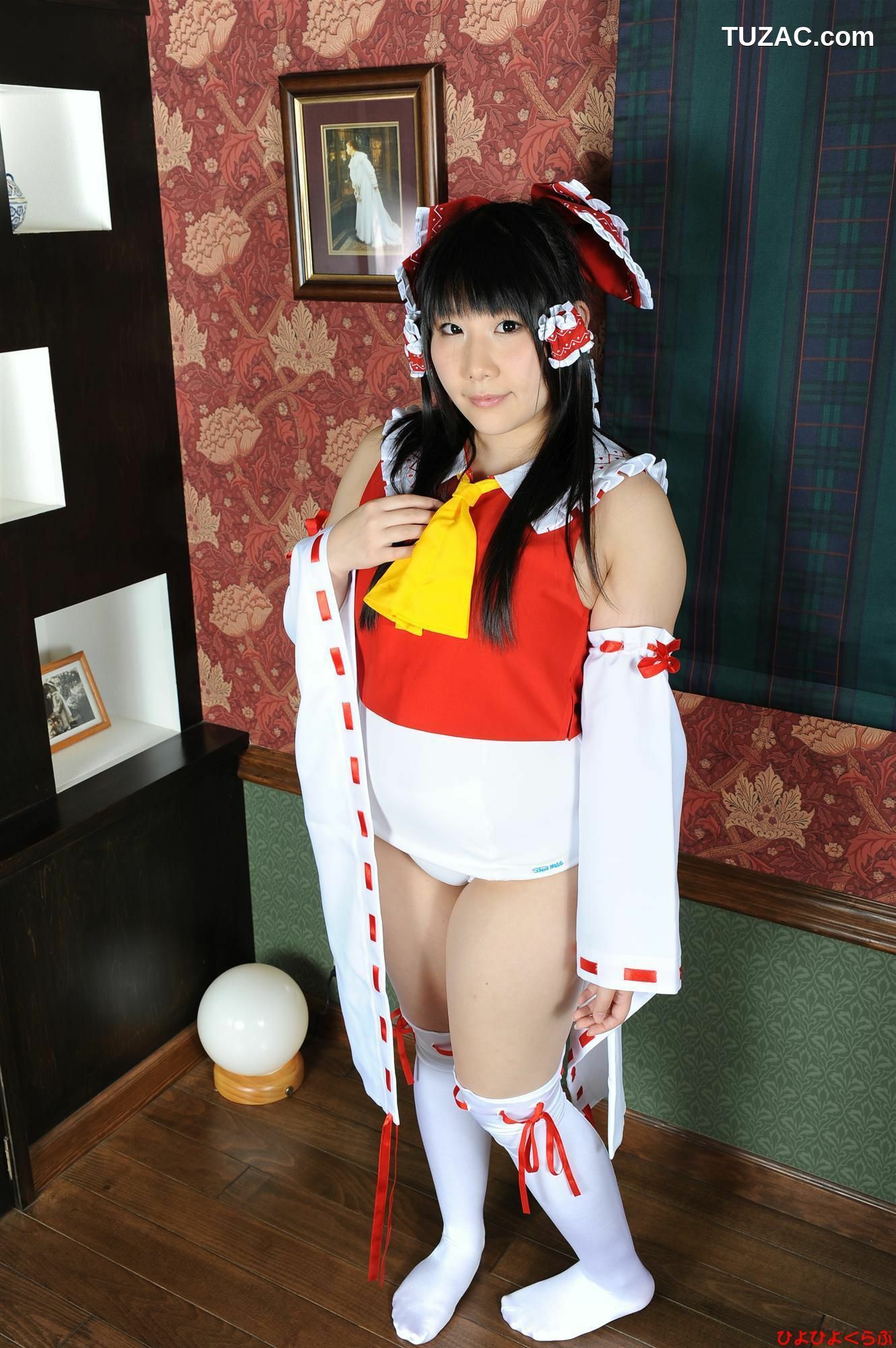日本CosPlay_丹雫ひよ《東方Project》博麗霊夢  写真集[100P]