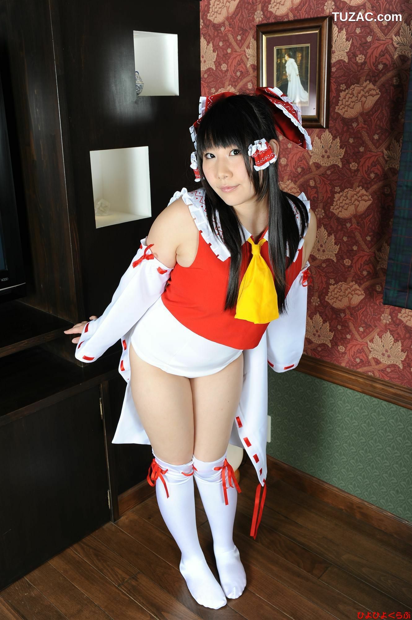 日本CosPlay_丹雫ひよ《東方Project》博麗霊夢  写真集[100P]
