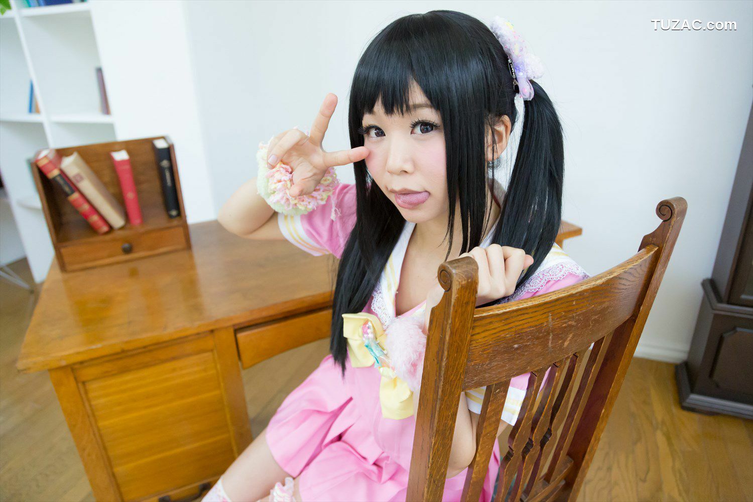日本CosPlay_五木昶 (五木あきら) 《Maid(メイド) + School Girl(女子校生)》 写真集