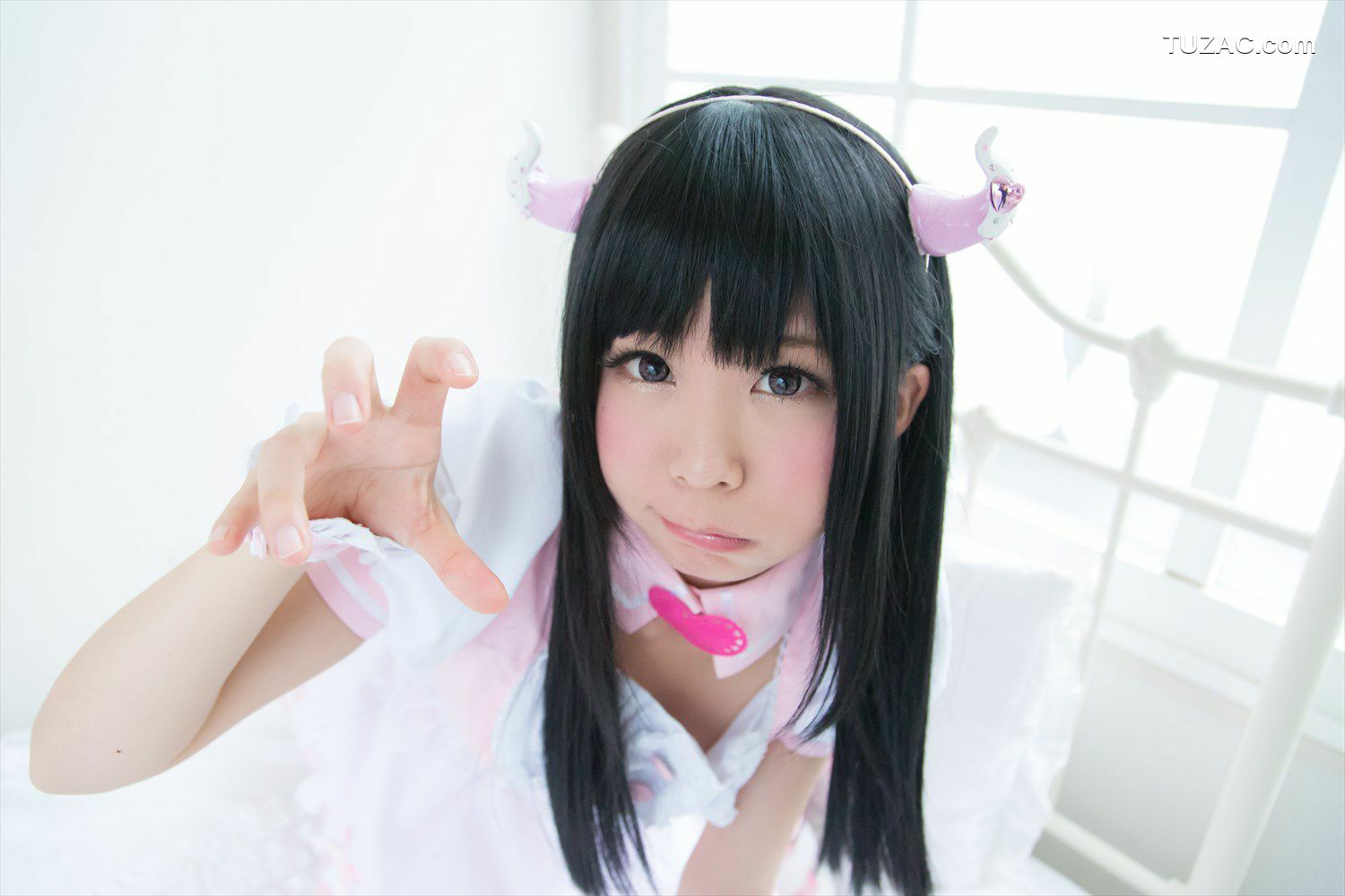 日本CosPlay_五木昶 (五木あきら) 《Maid(メイド) + School Girl(女子校生)》 写真集