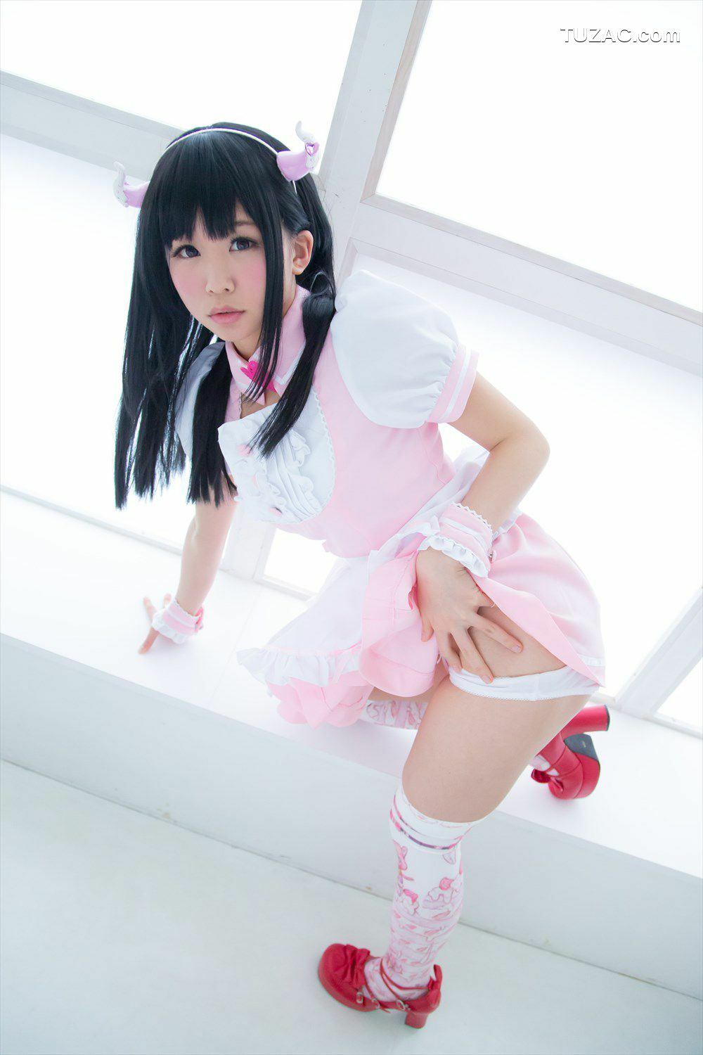 日本CosPlay_五木昶 (五木あきら) 《Maid(メイド) + School Girl(女子校生)》 写真集