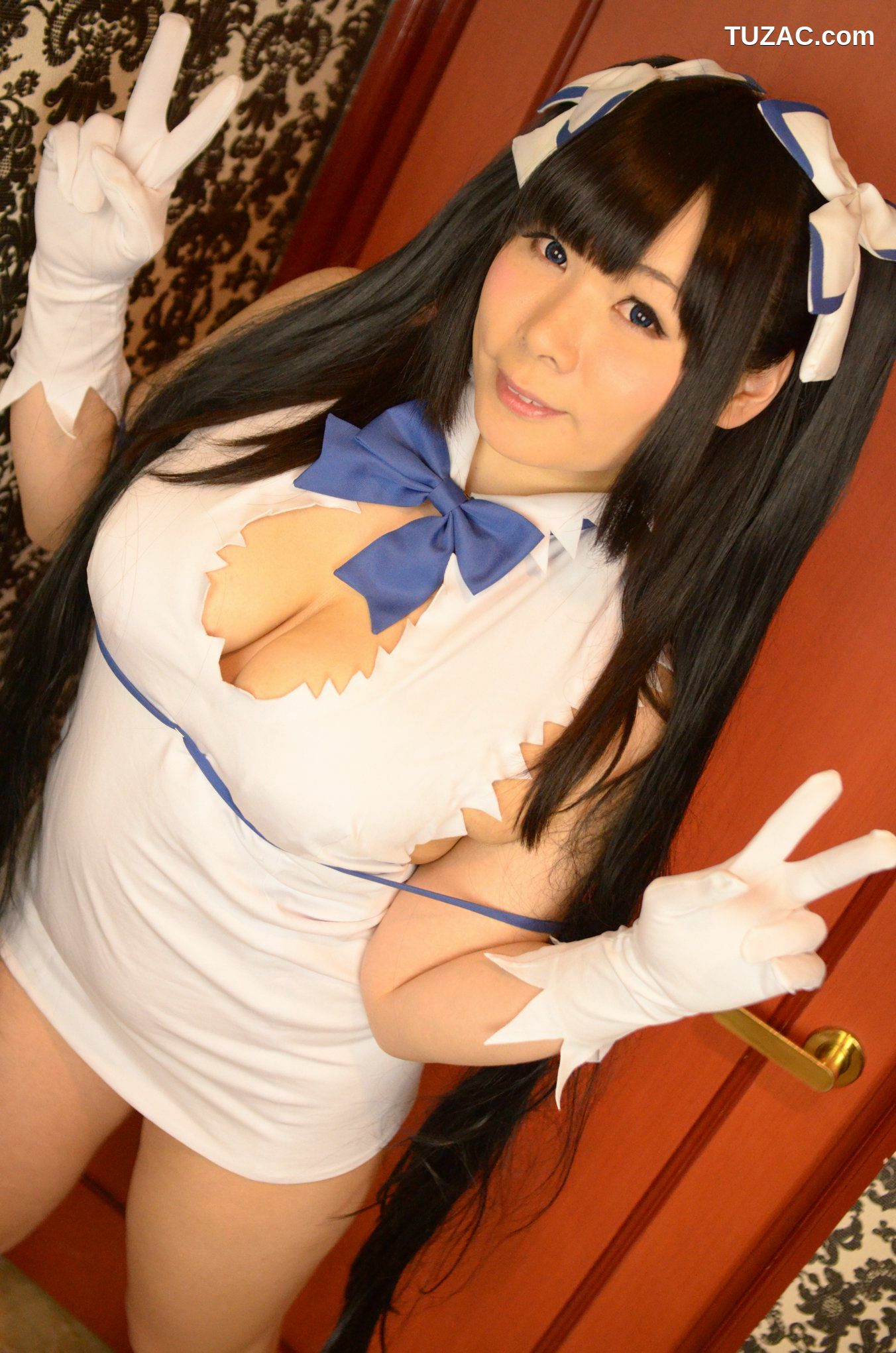 日本CosPlay_岡田ゆい《ダンジョンに出会いを求めるのは間違っているだろうか》Hestia 写真集[99P]