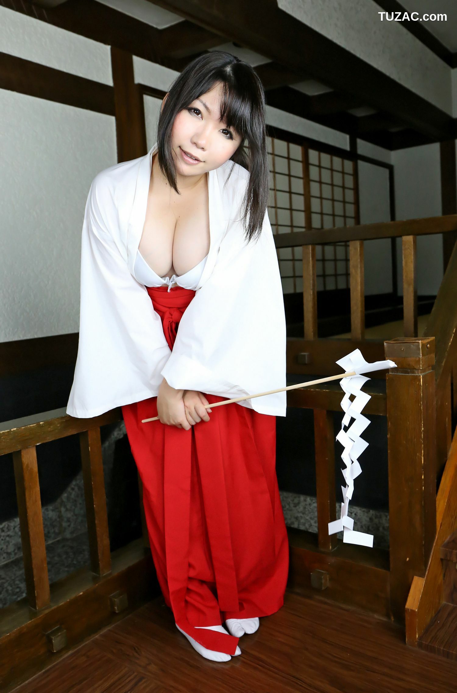 日本CosPlay_日暮りん(日暮玲) 巫女 写真集[100P]