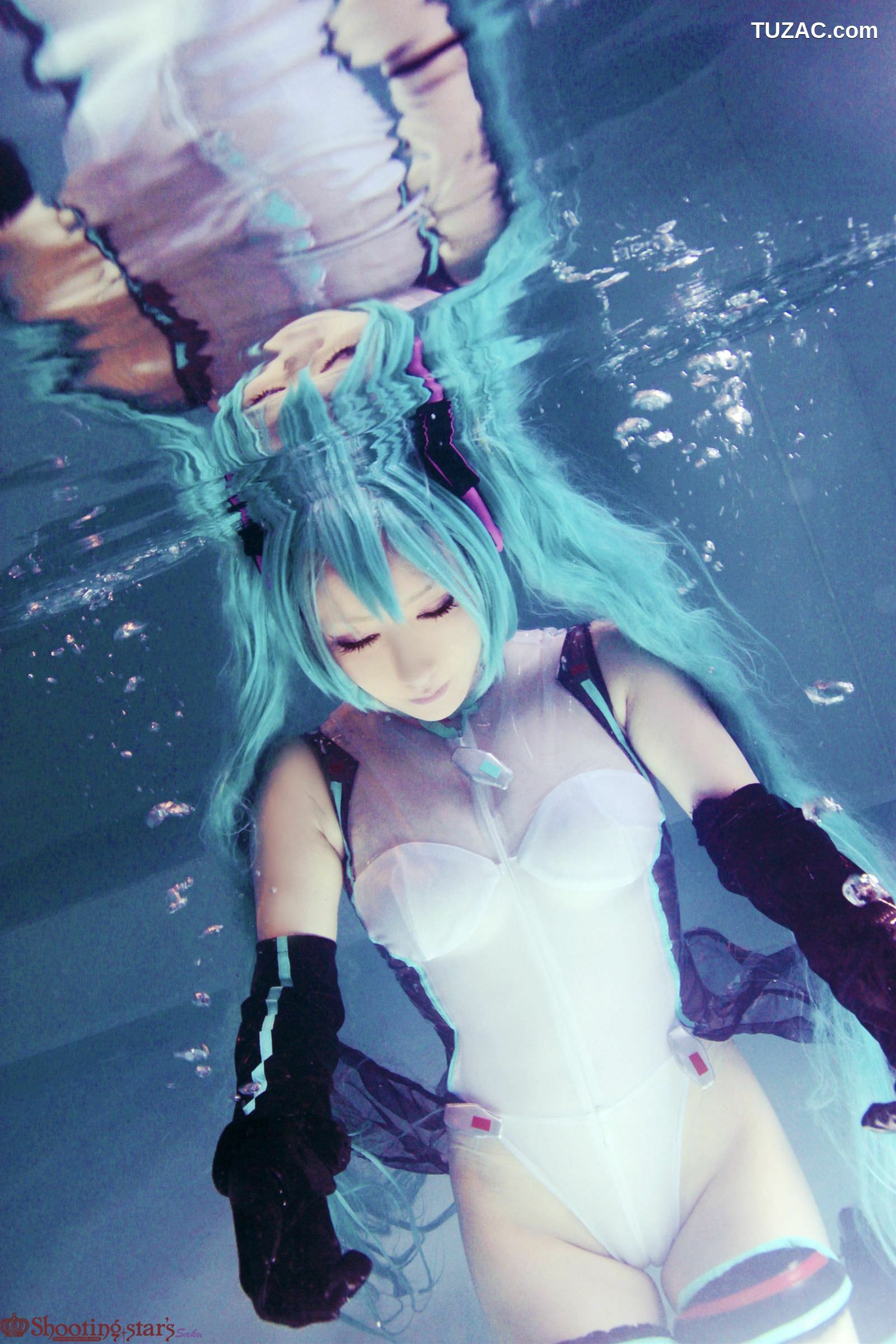 日本CosPlay_绫香 (サク) 《VOCALOID》初音ミク+鏡音リン 写真集[100P]