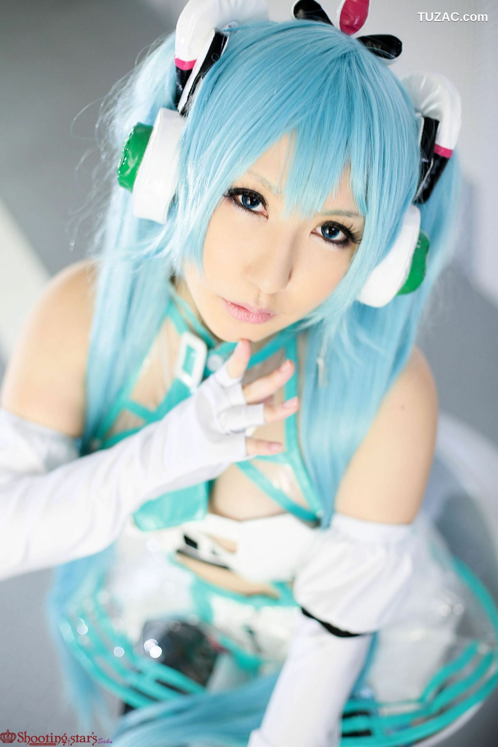 日本CosPlay_绫香 (サク) 《VOCALOID》初音ミク+鏡音リン 写真集[100P]