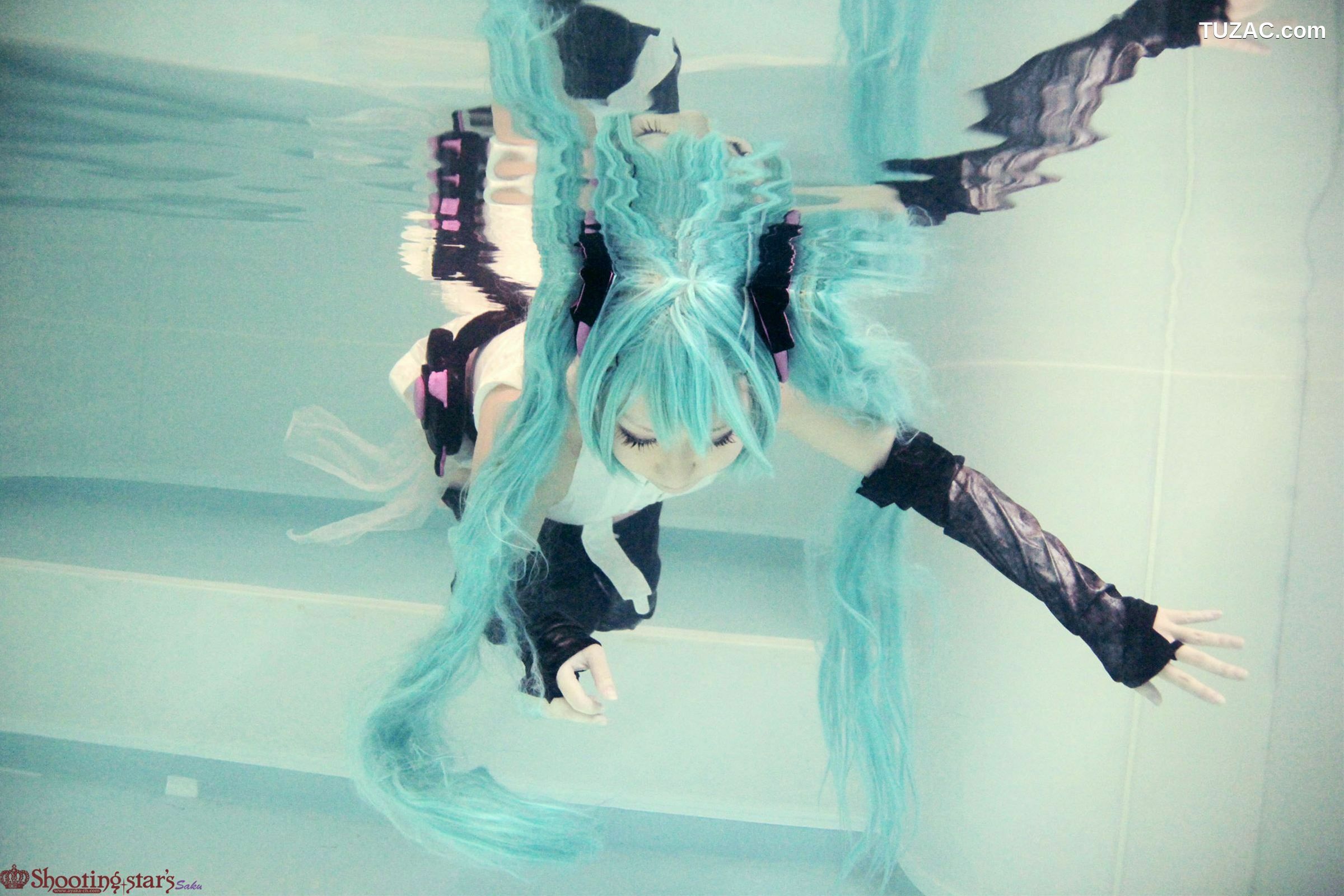 日本CosPlay_绫香 (サク) 《VOCALOID》初音ミク+鏡音リン 写真集[100P]