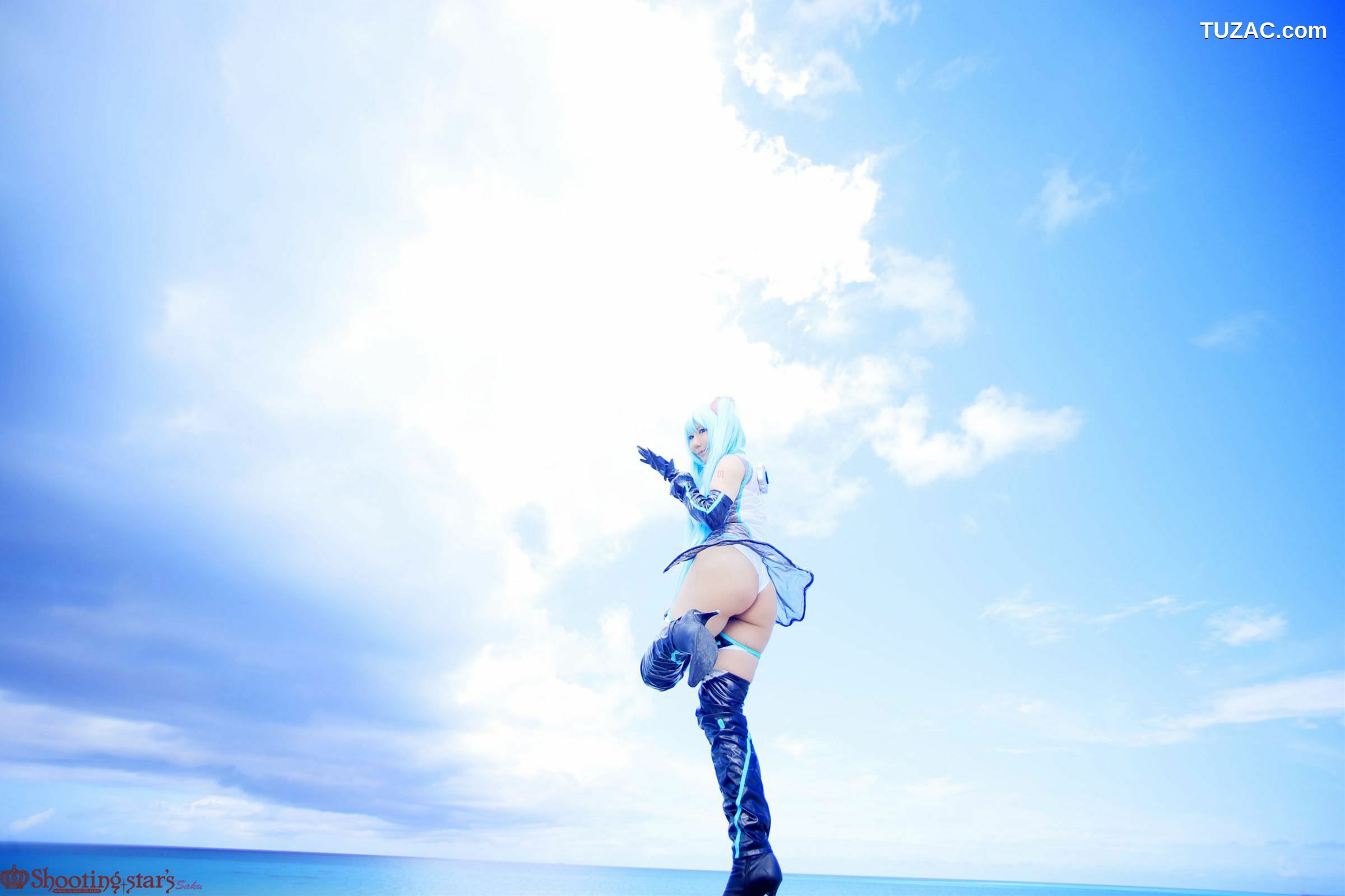 日本CosPlay_绫香 (サク) 《VOCALOID》初音ミク+鏡音リン 写真集[100P]