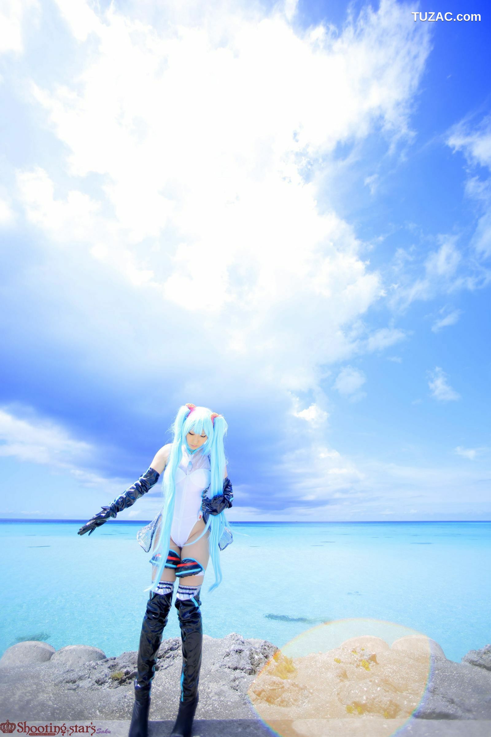 日本CosPlay_绫香 (サク) 《VOCALOID》初音ミク+鏡音リン 写真集[100P]