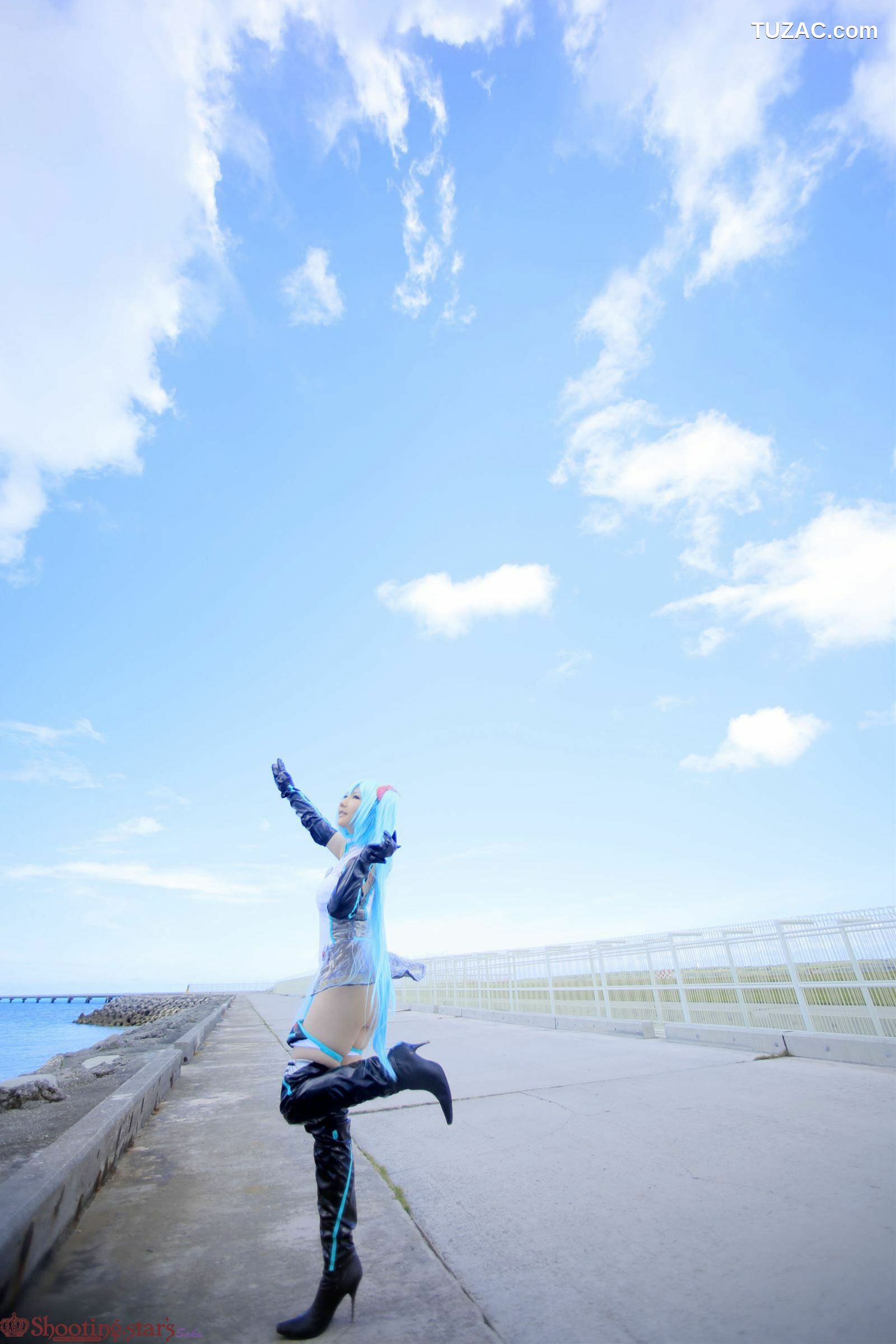 日本CosPlay_绫香 (サク) 《VOCALOID》初音ミク+鏡音リン 写真集[100P]