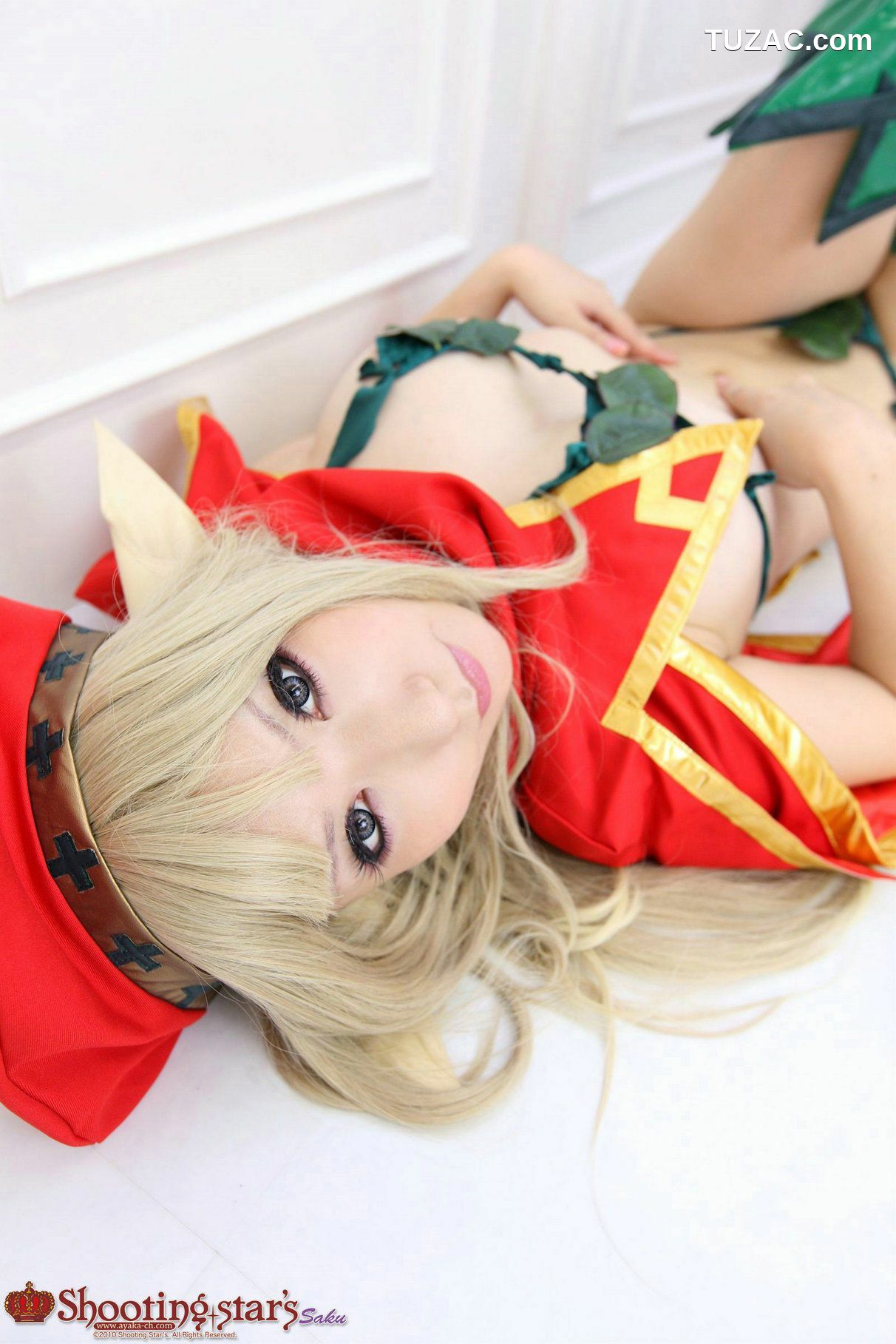 日本CosPlay_绫香サク (Saku Ayaka) 《クイーンズブレイドQueen&#039;s Blade》アイリ &amp; Alleyne 写真集