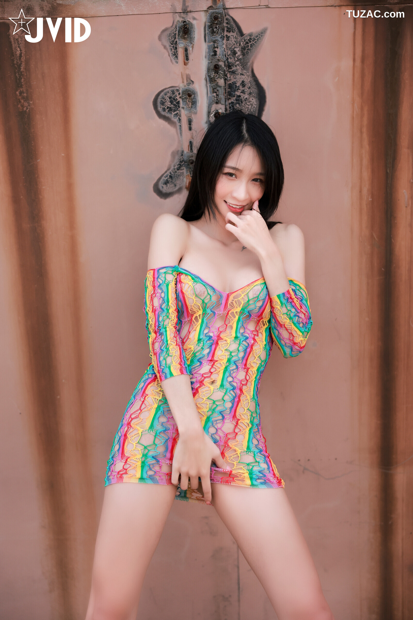 JVID-Sunny-戶外全裸-空靈美少女-野外全裸初驗-完全不害羞玩開了