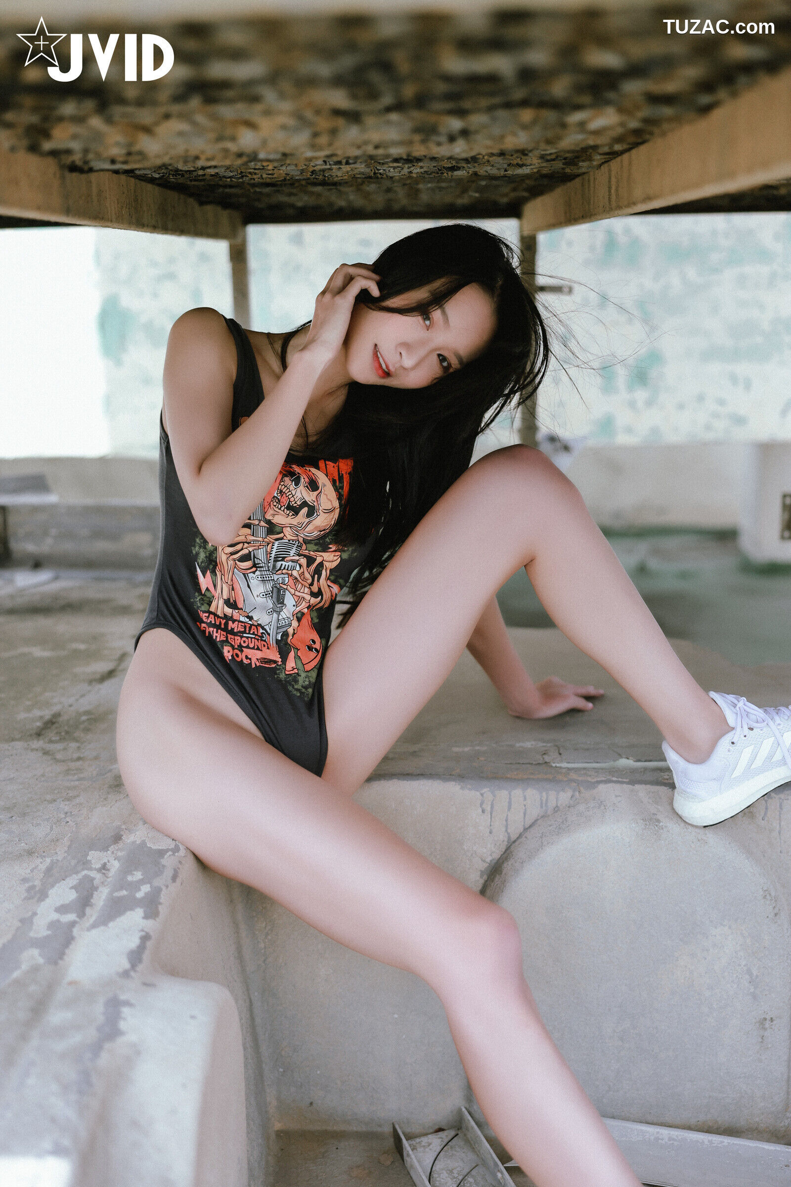 JVID-Sunny-戶外全裸-空靈美少女-野外全裸初驗-完全不害羞玩開了