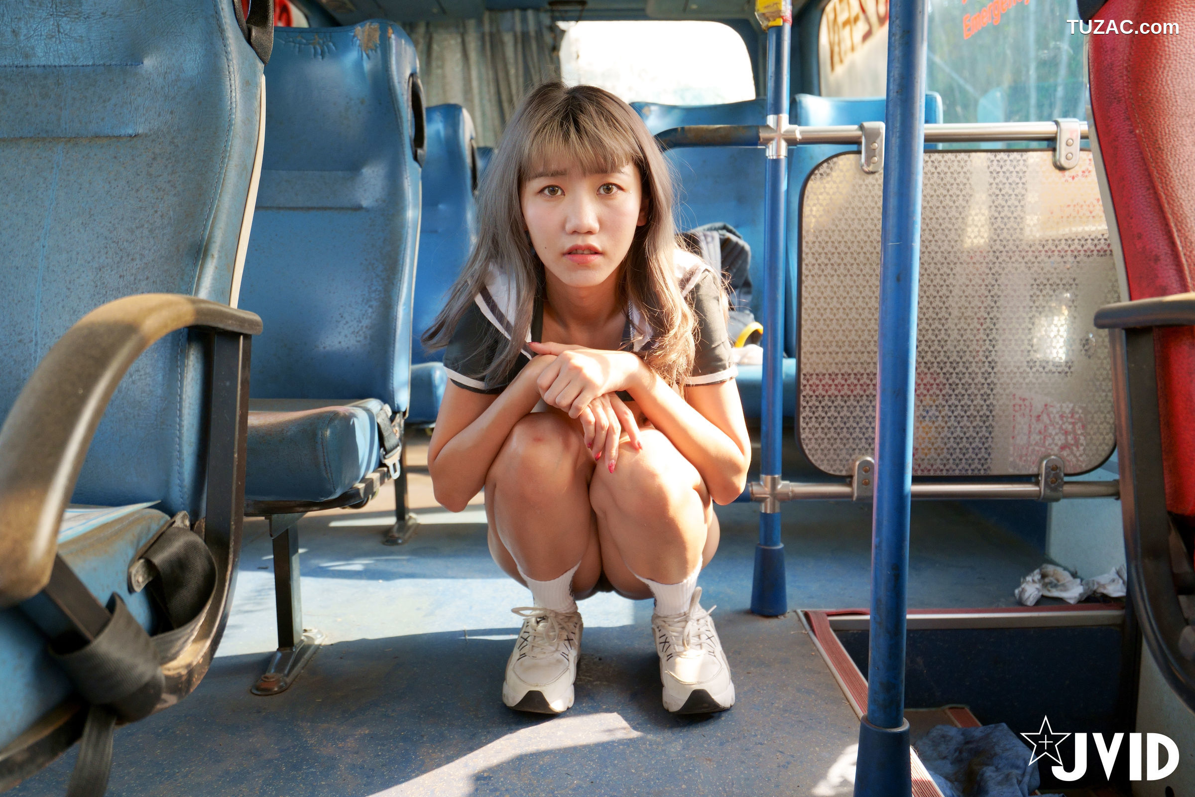 JVID-伊芙蝶-真实-公车上处女丧失回忆录-2021.06.25