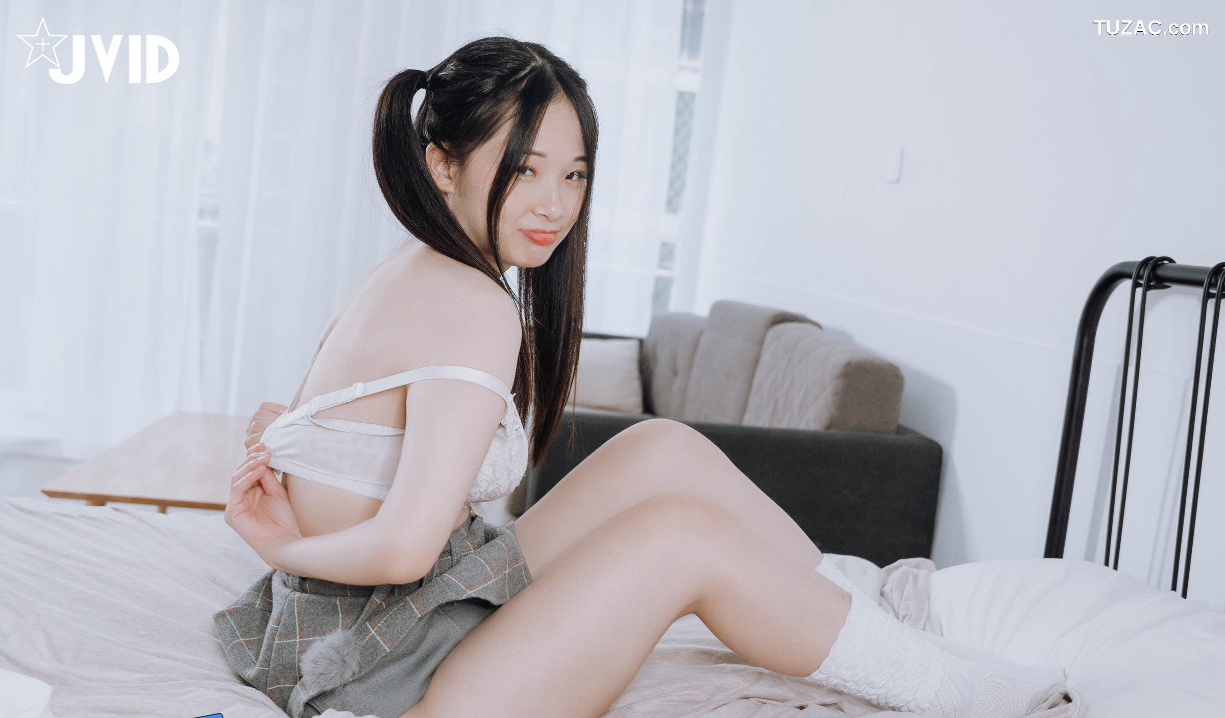JVID-婕咪-Juice-双马尾制服女孩-男人的幻想