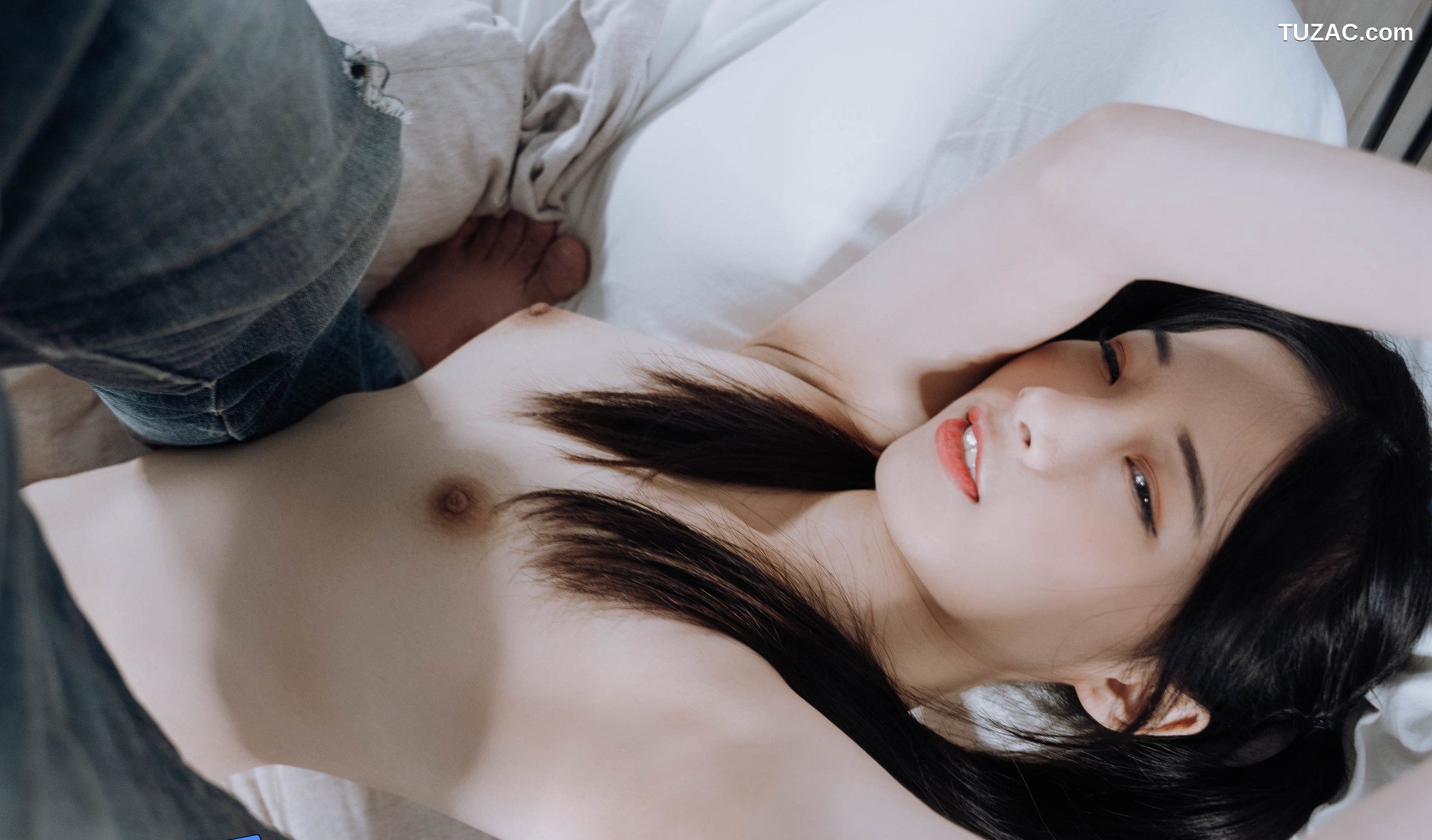 JVID-婕咪-Juice-双马尾制服女孩-男人的幻想