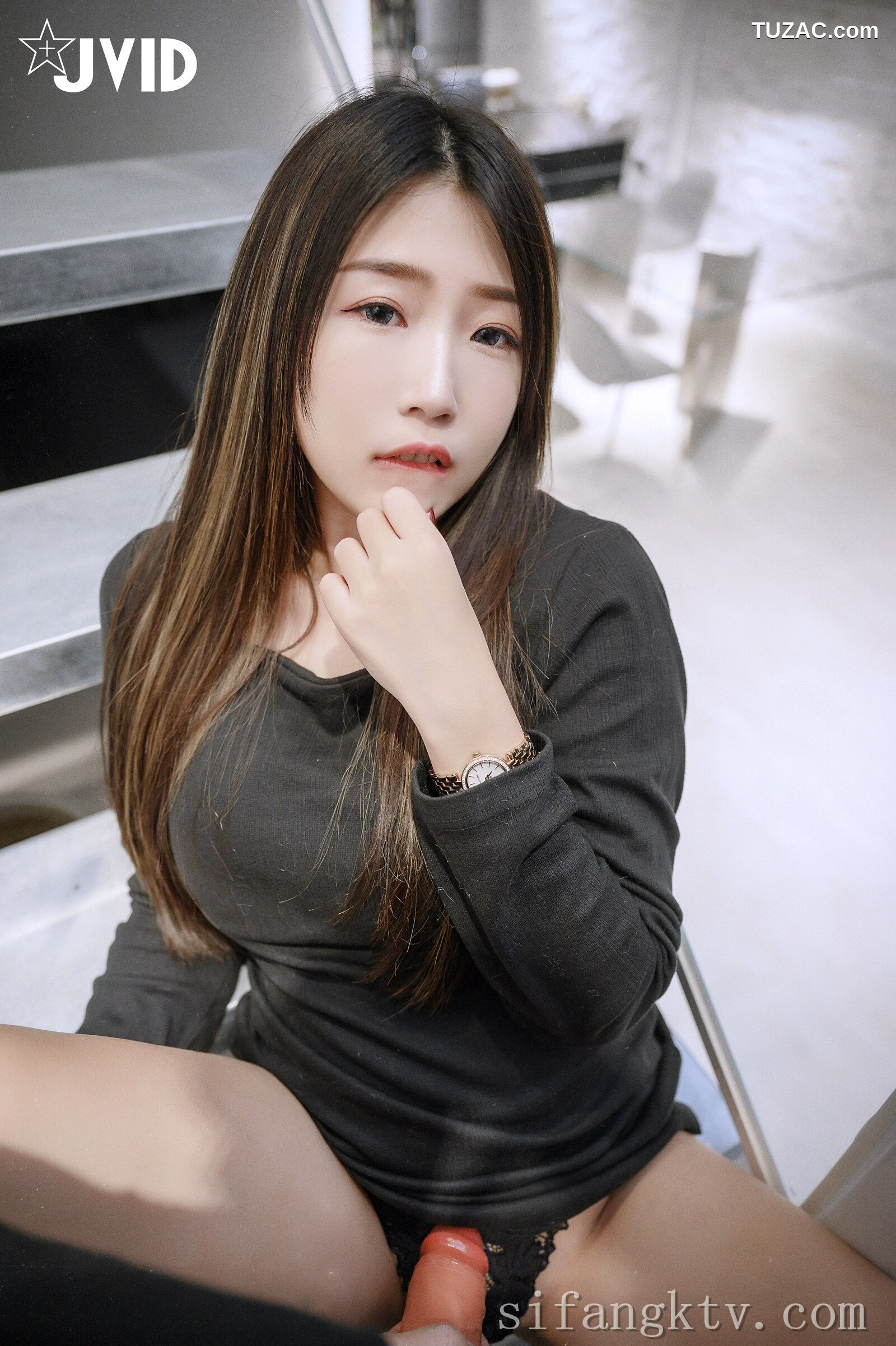 JVID-肉包Mini-用玫瑰成功征服可爱肉包的肉体-热爱-No.621-2022.03.17