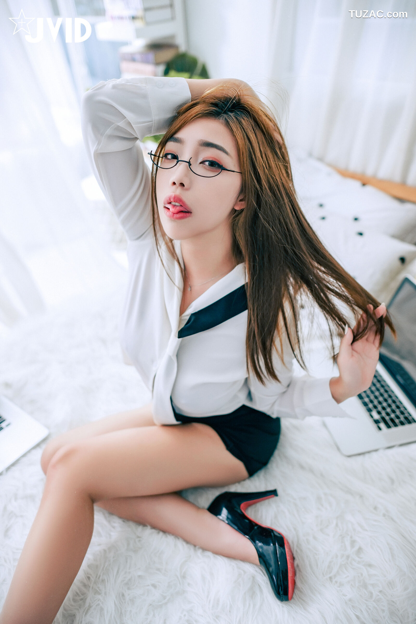 JVID-葆葆女王-欲求不满的女主管