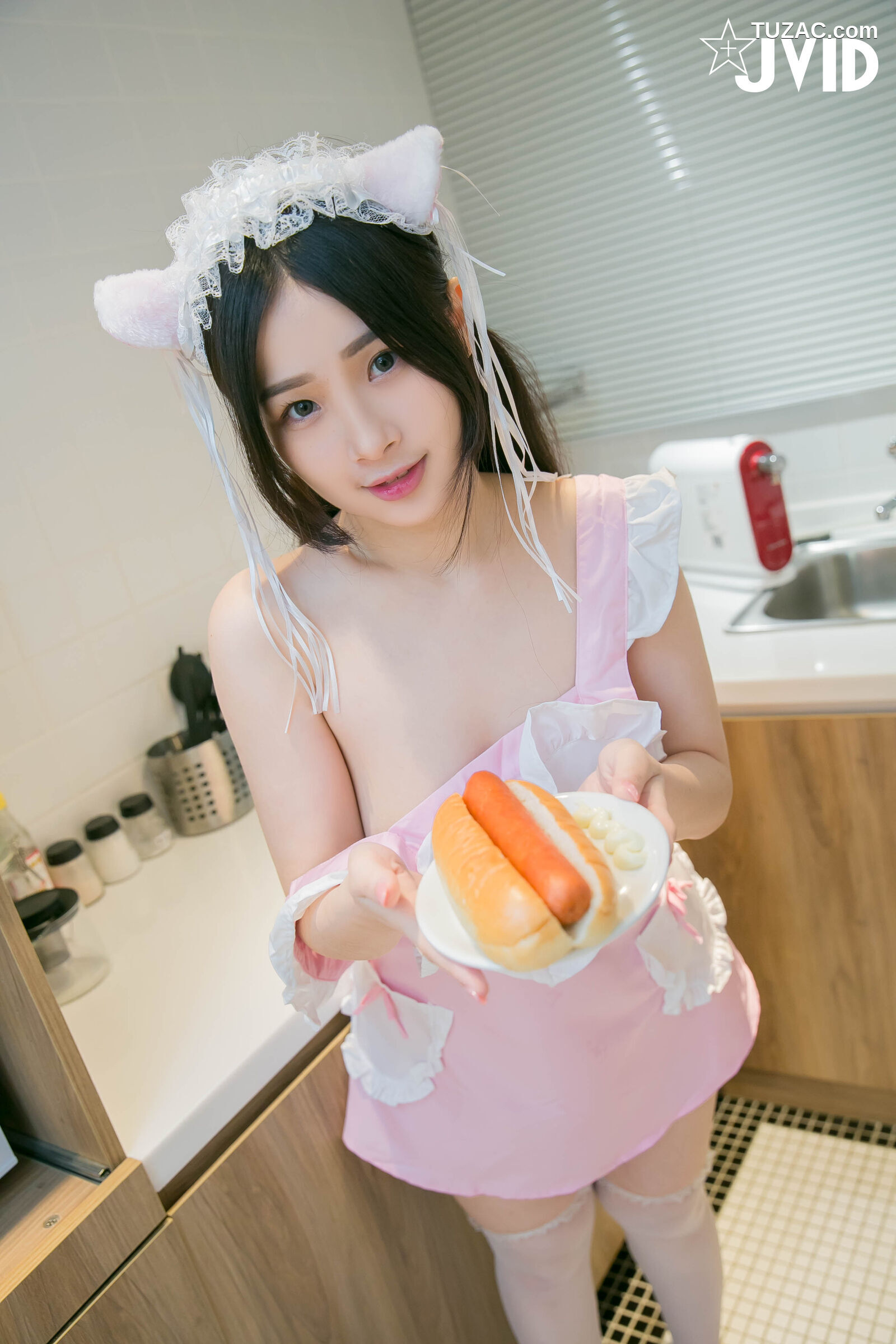 JVID-薰草-咪雅-婕咪-妙妙-裘衣—迎春特企之5人厨娘围炉后的淫春梦幻点心上菜