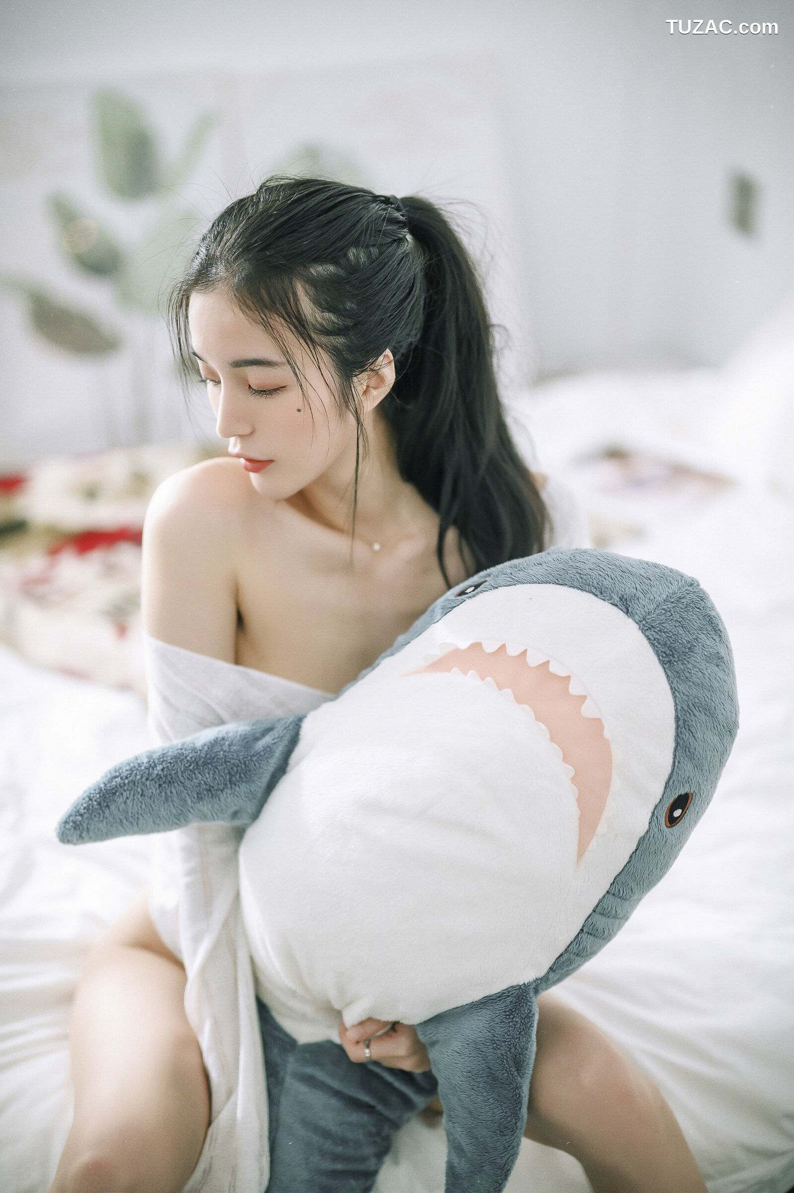 JVID-辰辰-仙女下凡玩游戏输了成为任你使唤让你舒服的一日女友-2022.01.06