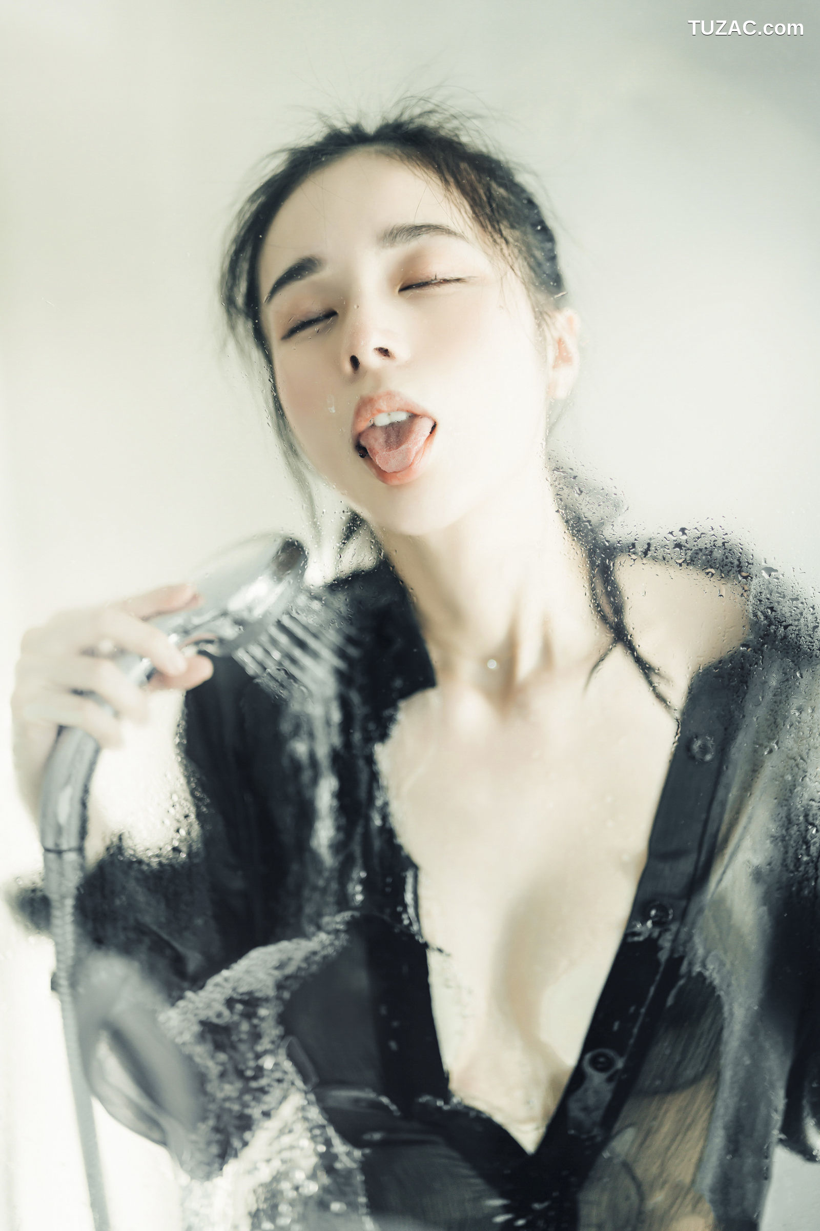 JVID-辰辰-我的女友这次有点色有点甜-透明罩衫透明骆驼蹄内裤湿润黑丝-2022.04.05