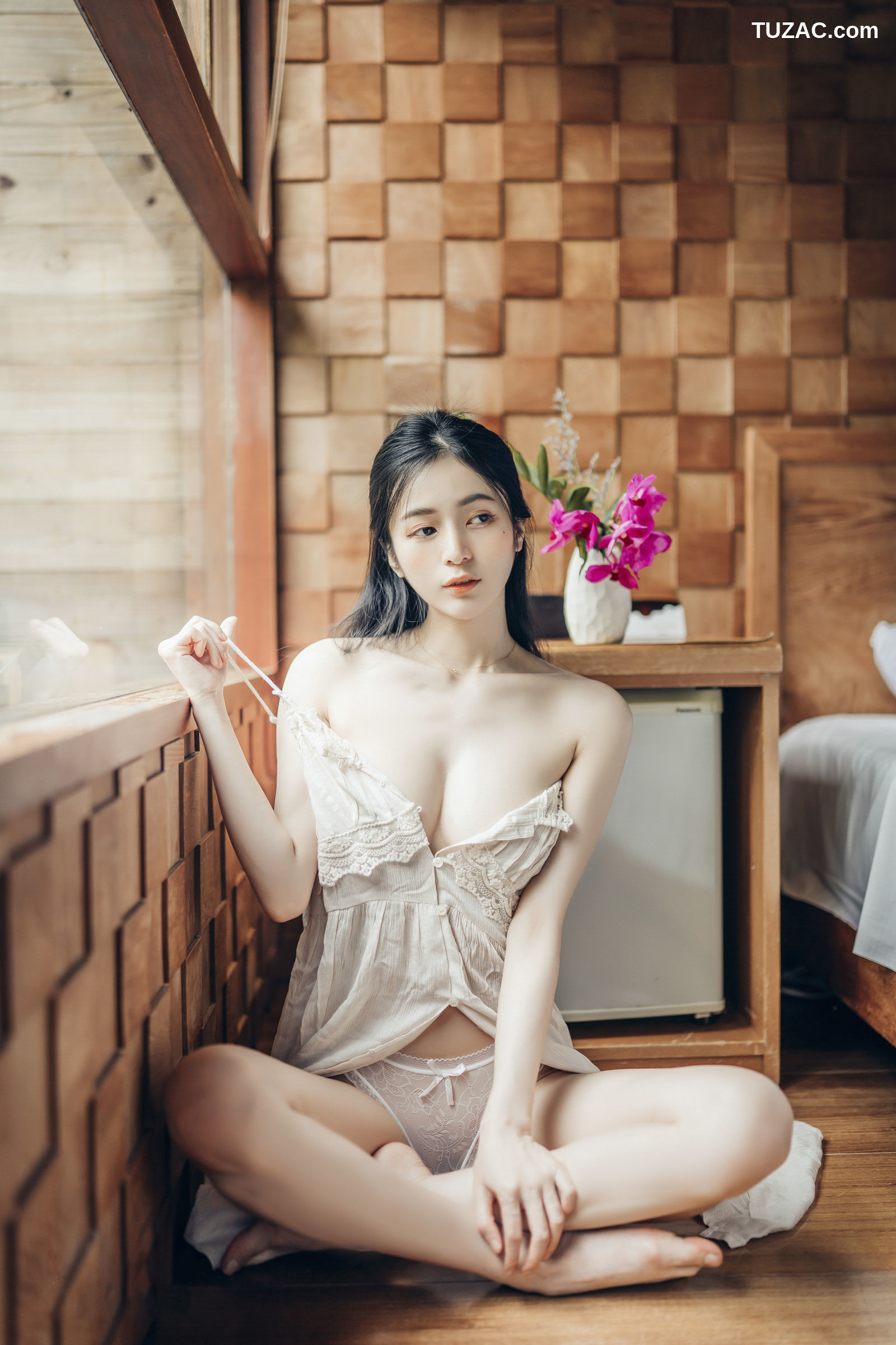 JVID-辰辰-最大限定尺度实体写真电子版-2022.09.25