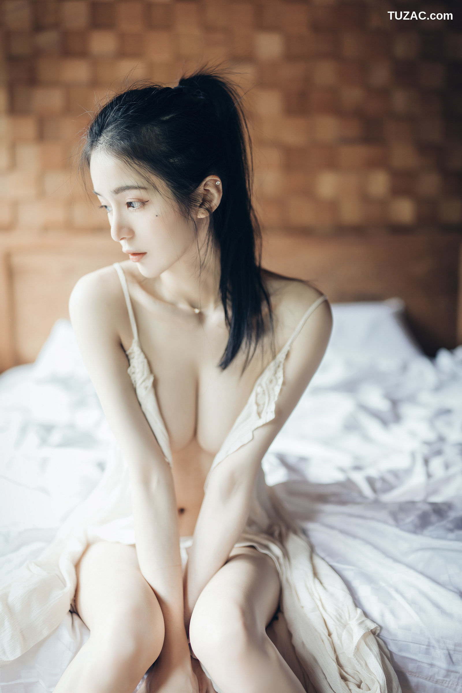 JVID-辰辰-最大限定尺度实体写真电子版-2022.09.25