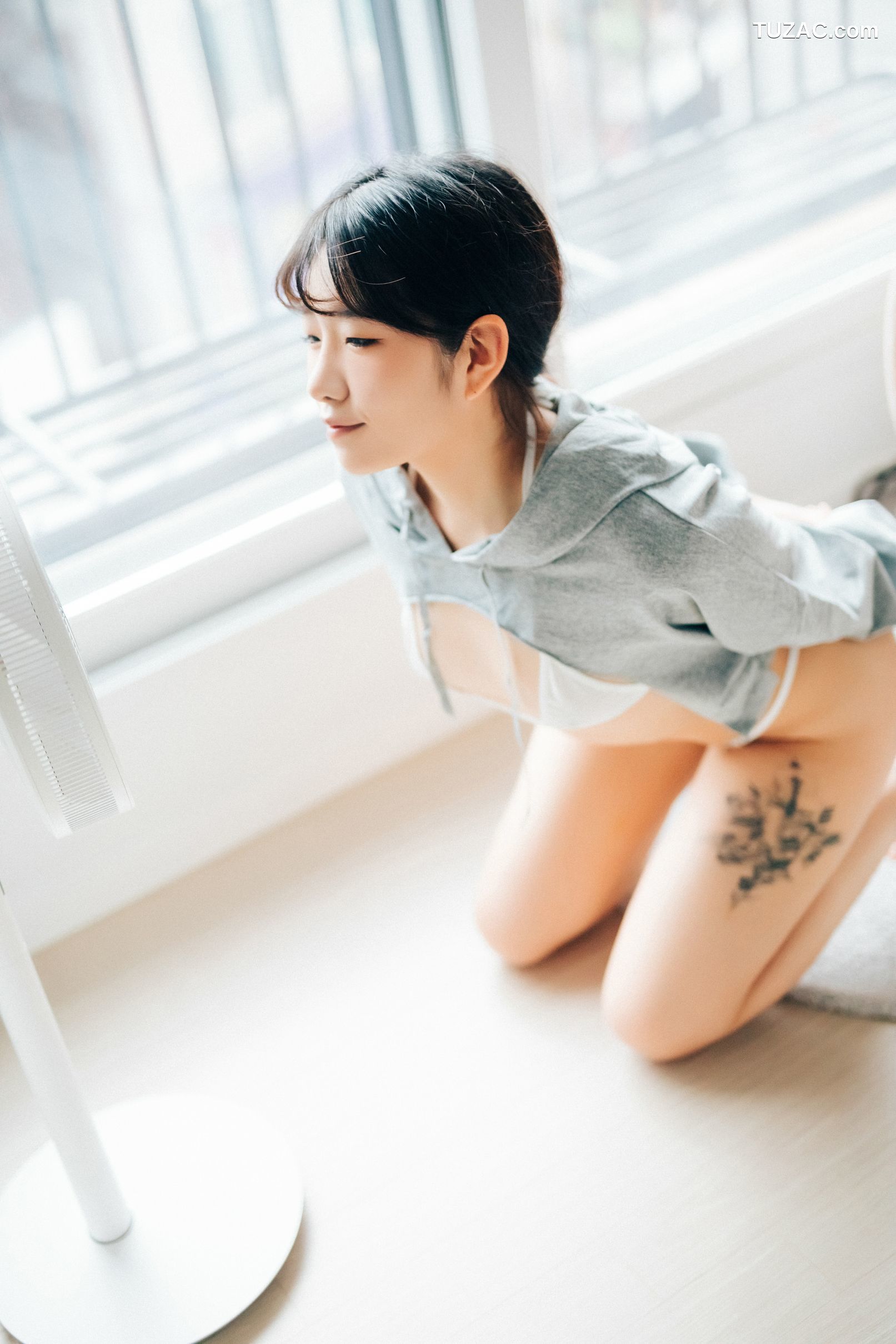 SonSon-손손-在家里的约会-无圣光-Date-at-home-Loozy