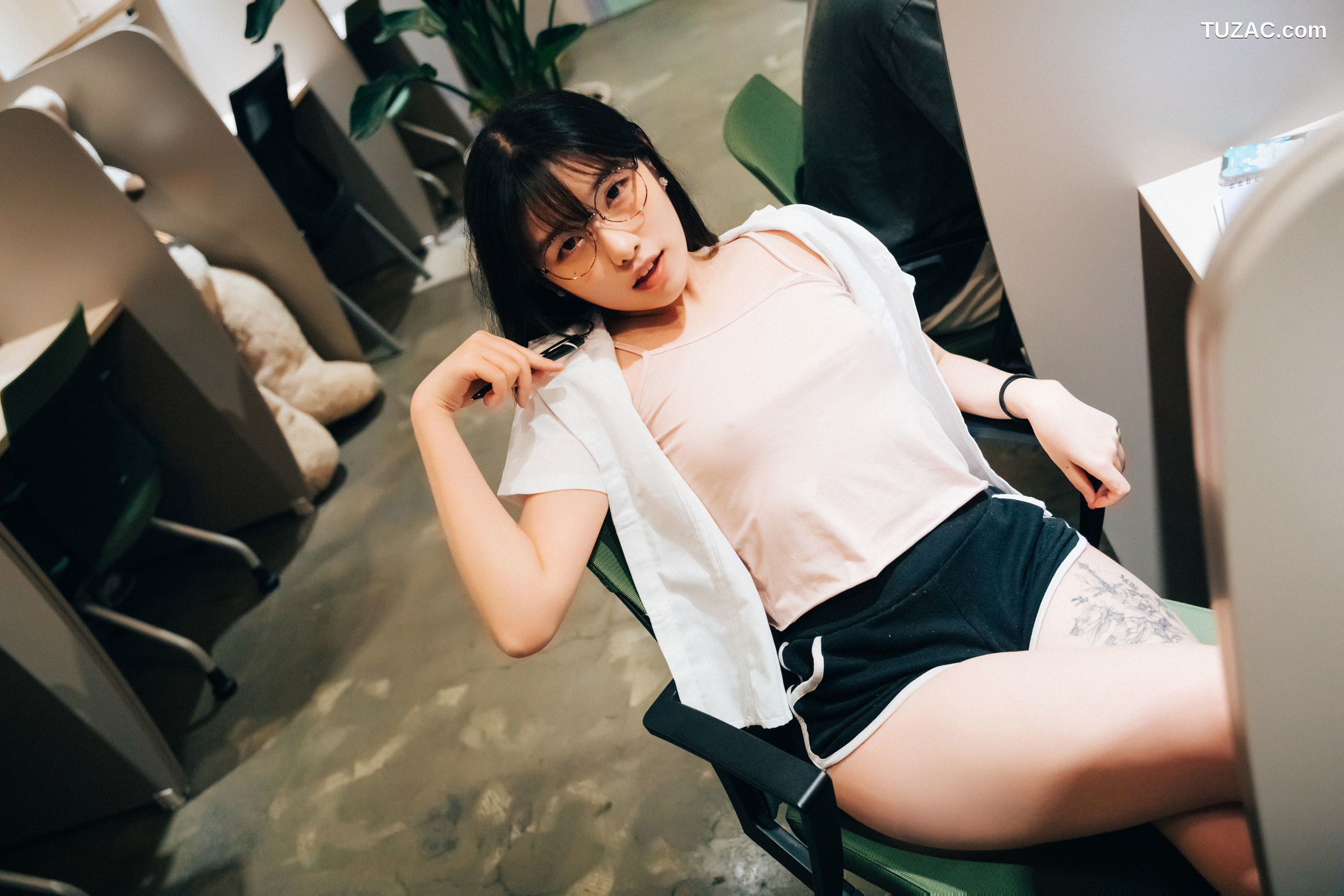 Sonson-손손-自习室-Reading-room-无圣光-Loozy