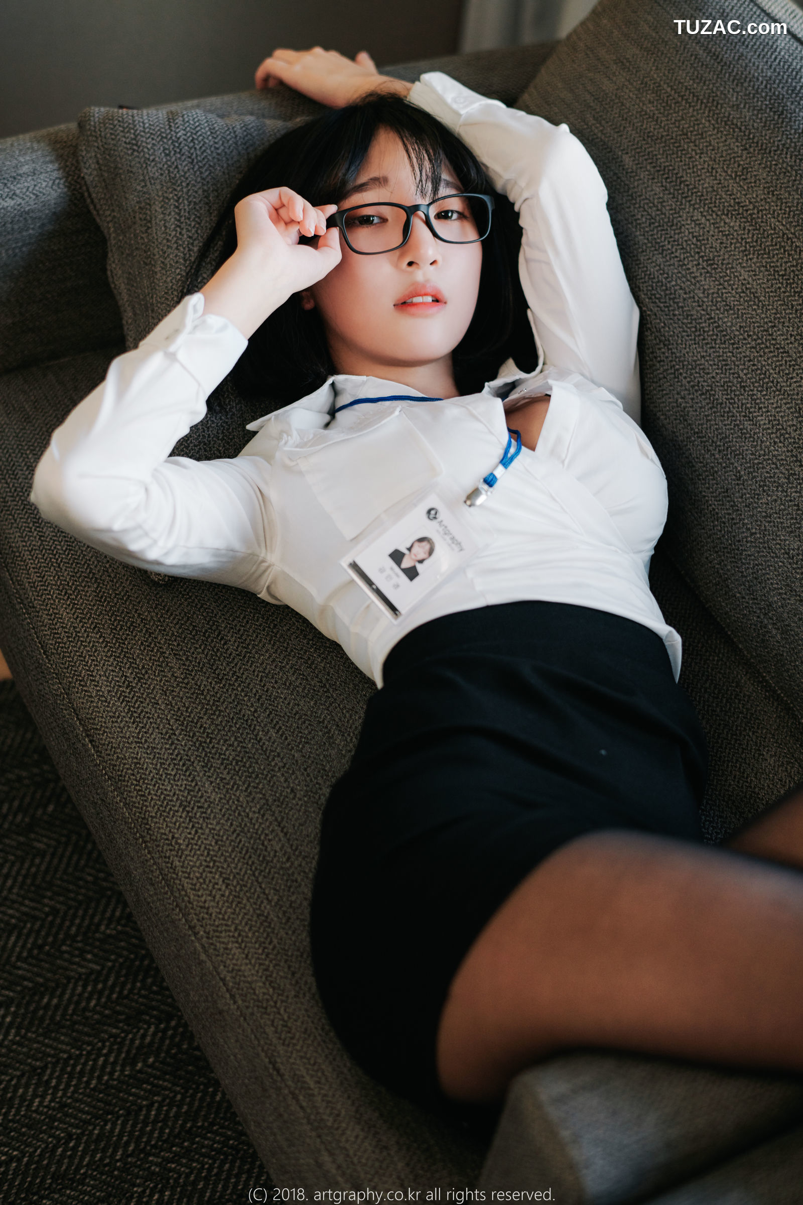 姜仁卿-ARTGRAVIA-042-黑丝制服-女仆诱惑-Inkyung