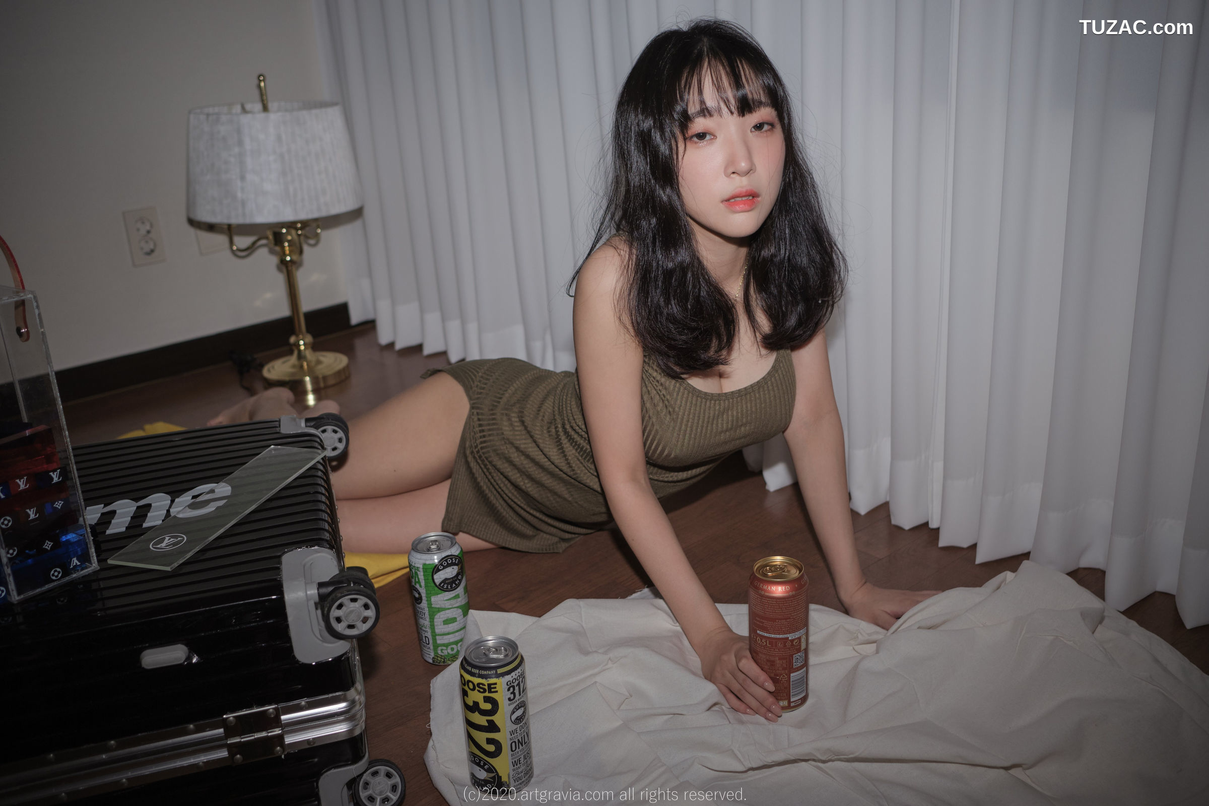 姜仁卿-ARTGRAVIA-190-巨乳吊带裙少女-Inkyung