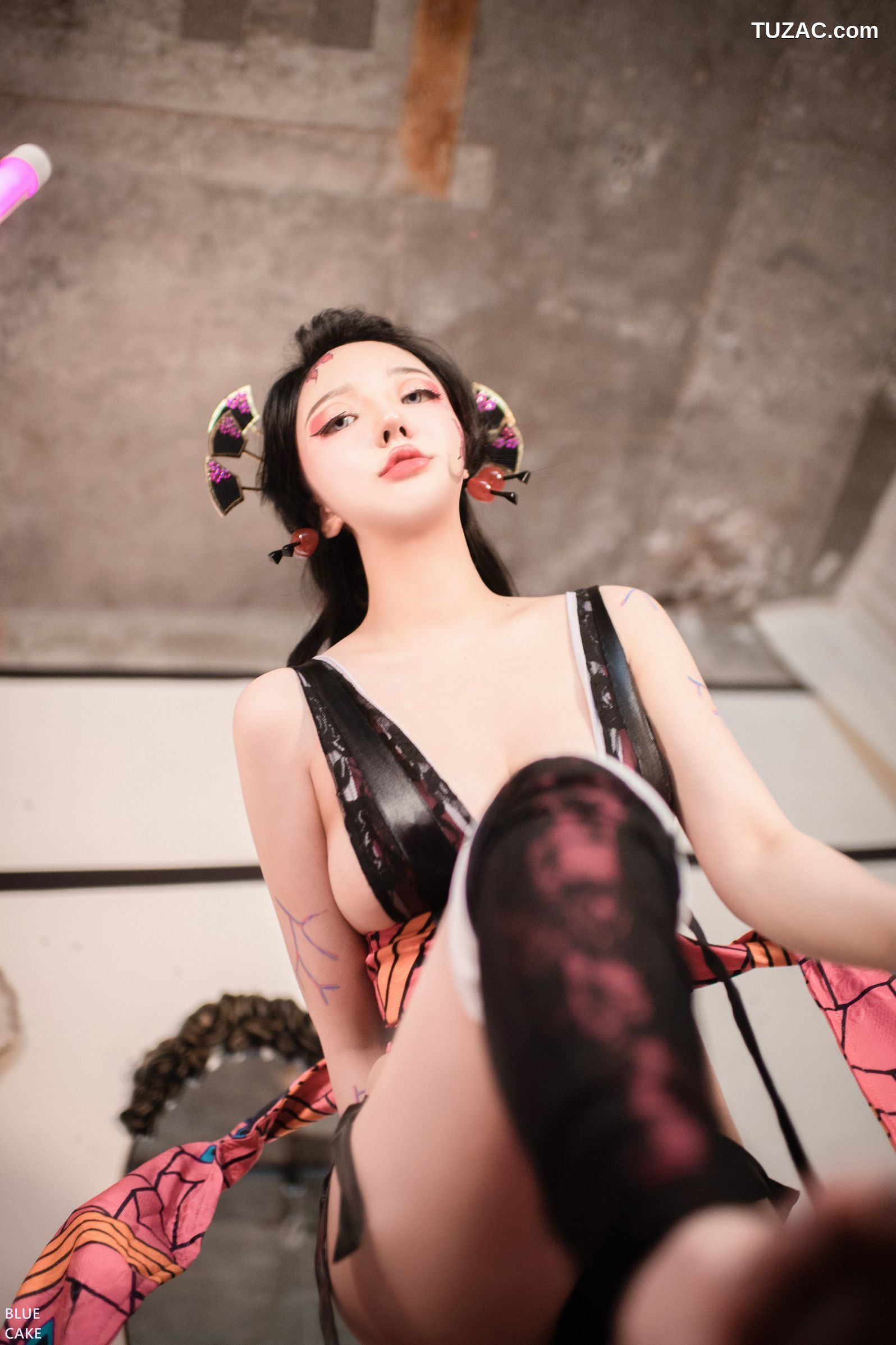 孙乐乐-Son-Ye-Eun-RED-ONI-红色奥尼恶魔