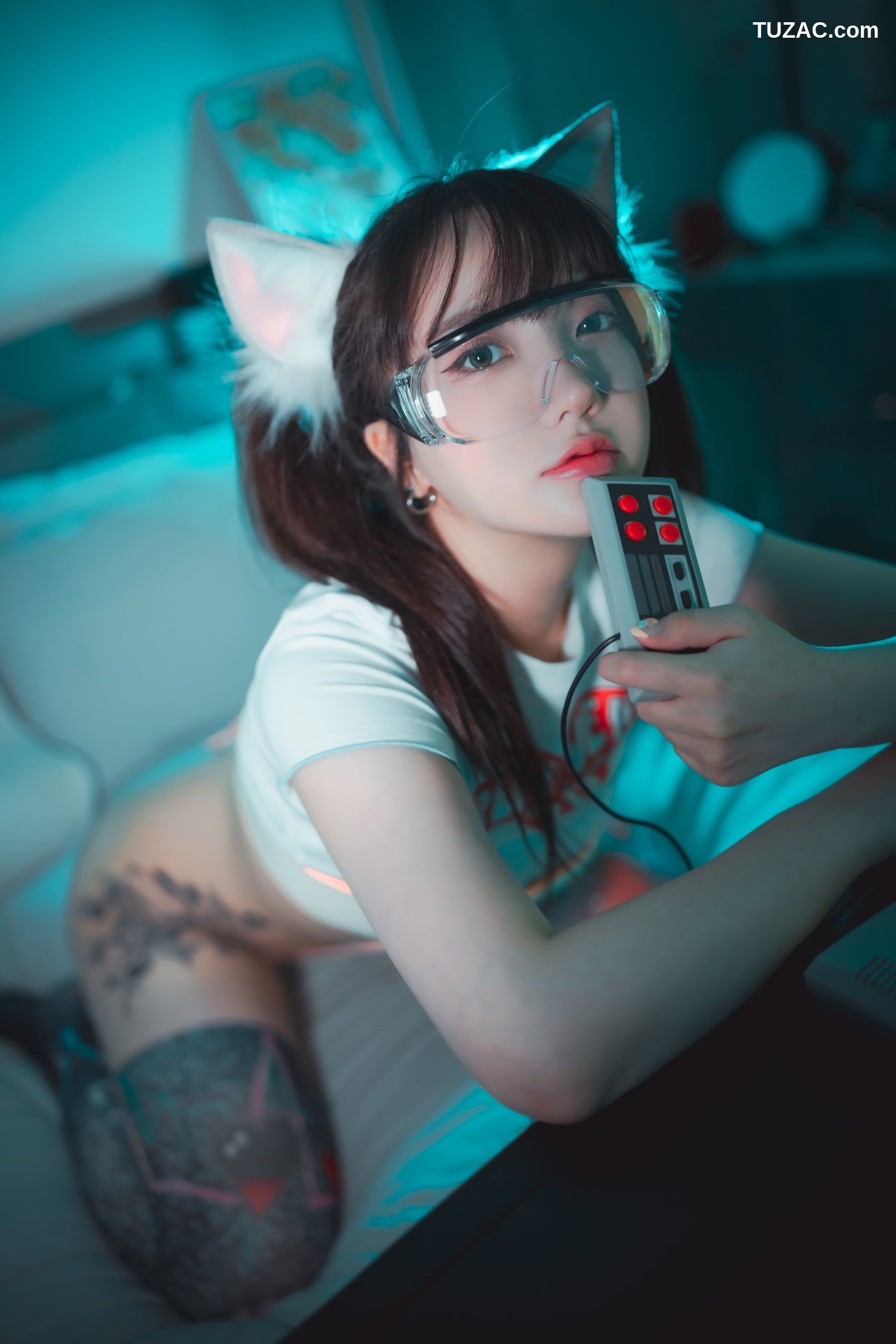 孙乐乐-Son-Ye-Eun-Retro-Gaming-Girl-无圣光