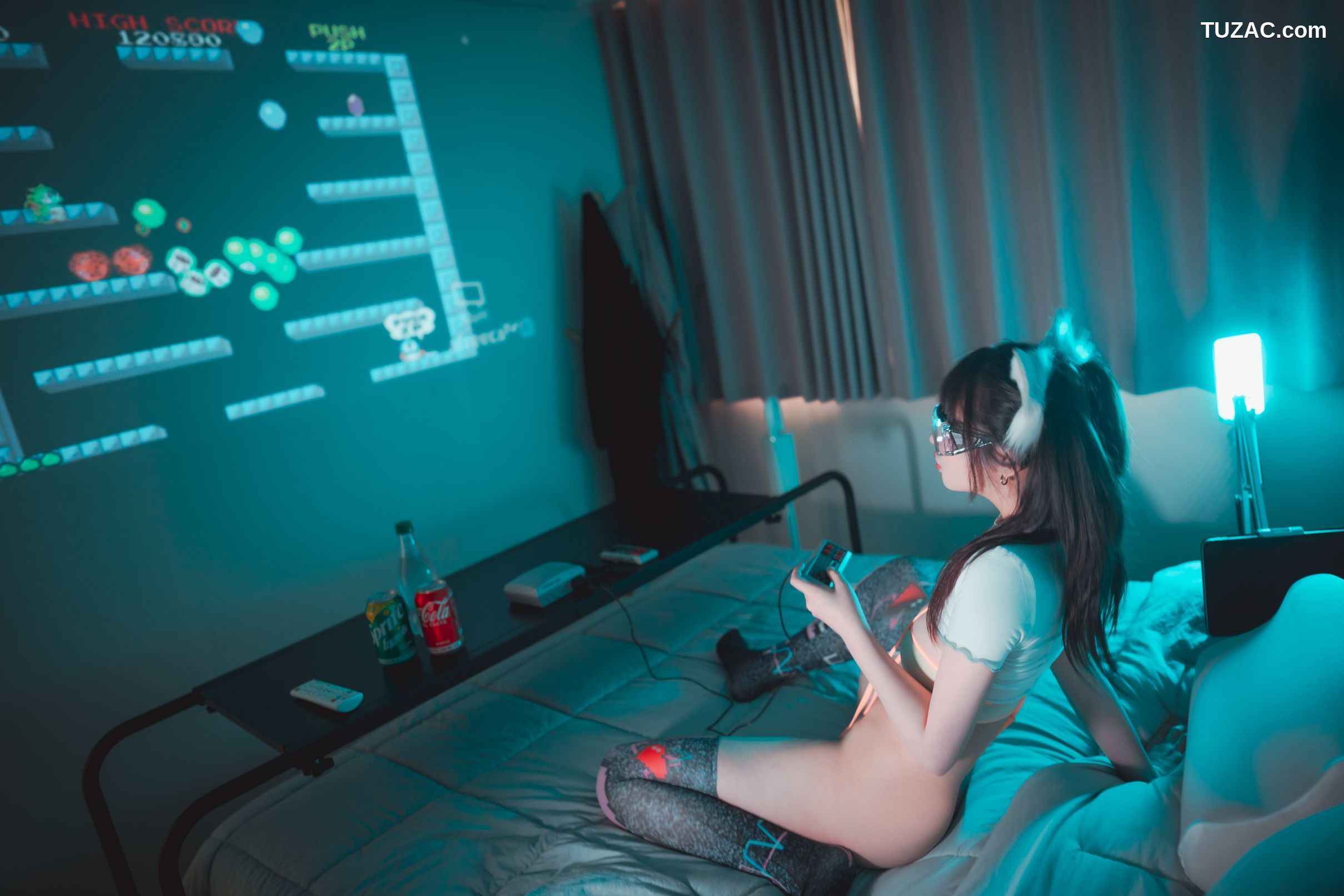 孙乐乐-Son-Ye-Eun-Retro-Gaming-Girl-无圣光