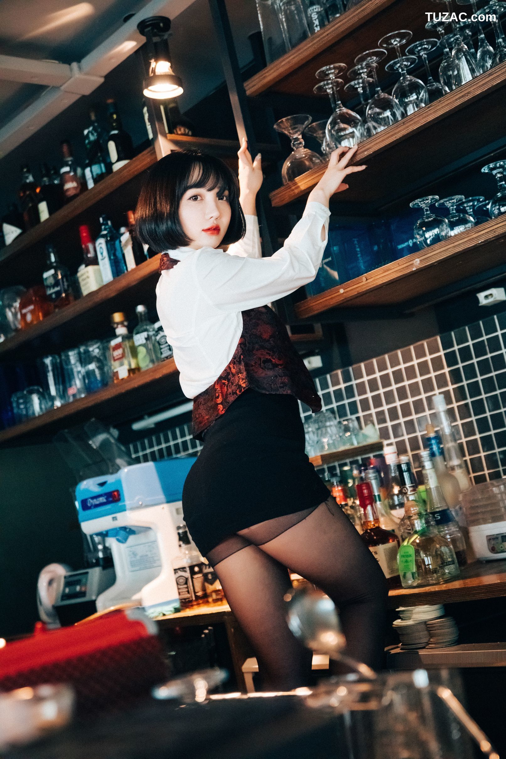 孙乐乐-Son-Ye-Eun-Tainted-Love-Bar-无圣光