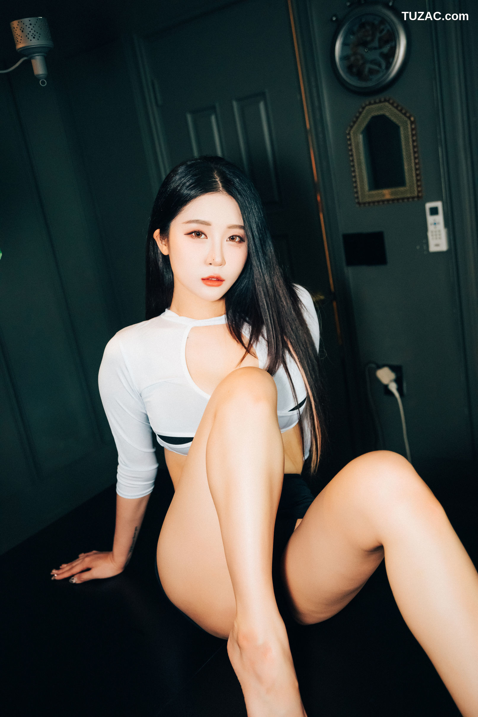 尹宝美-Bomi-性感室友-Roomate