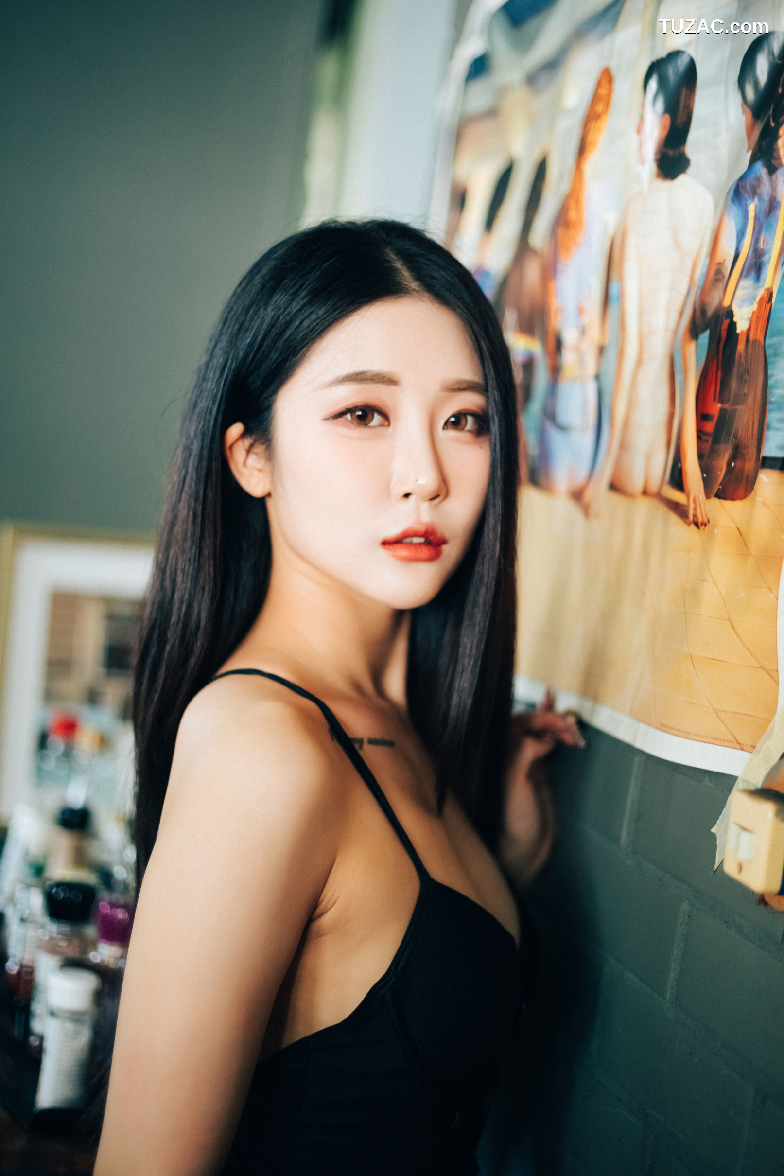尹宝美-Bomi-性感室友-Roomate