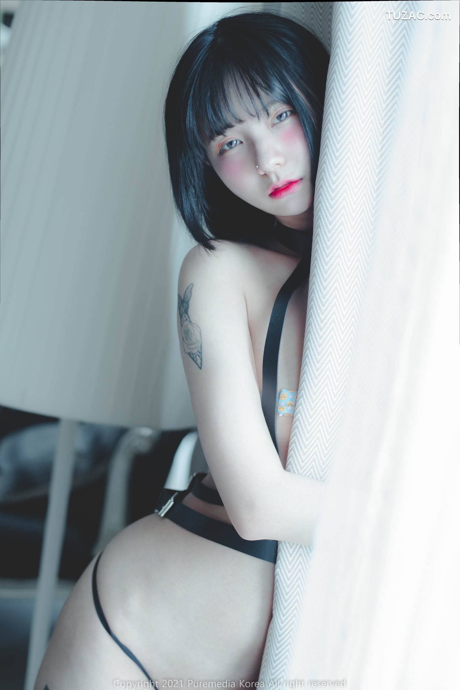 韩国美女-Hizzy-情趣皮带捆绑-Pure-Media-Vol.079