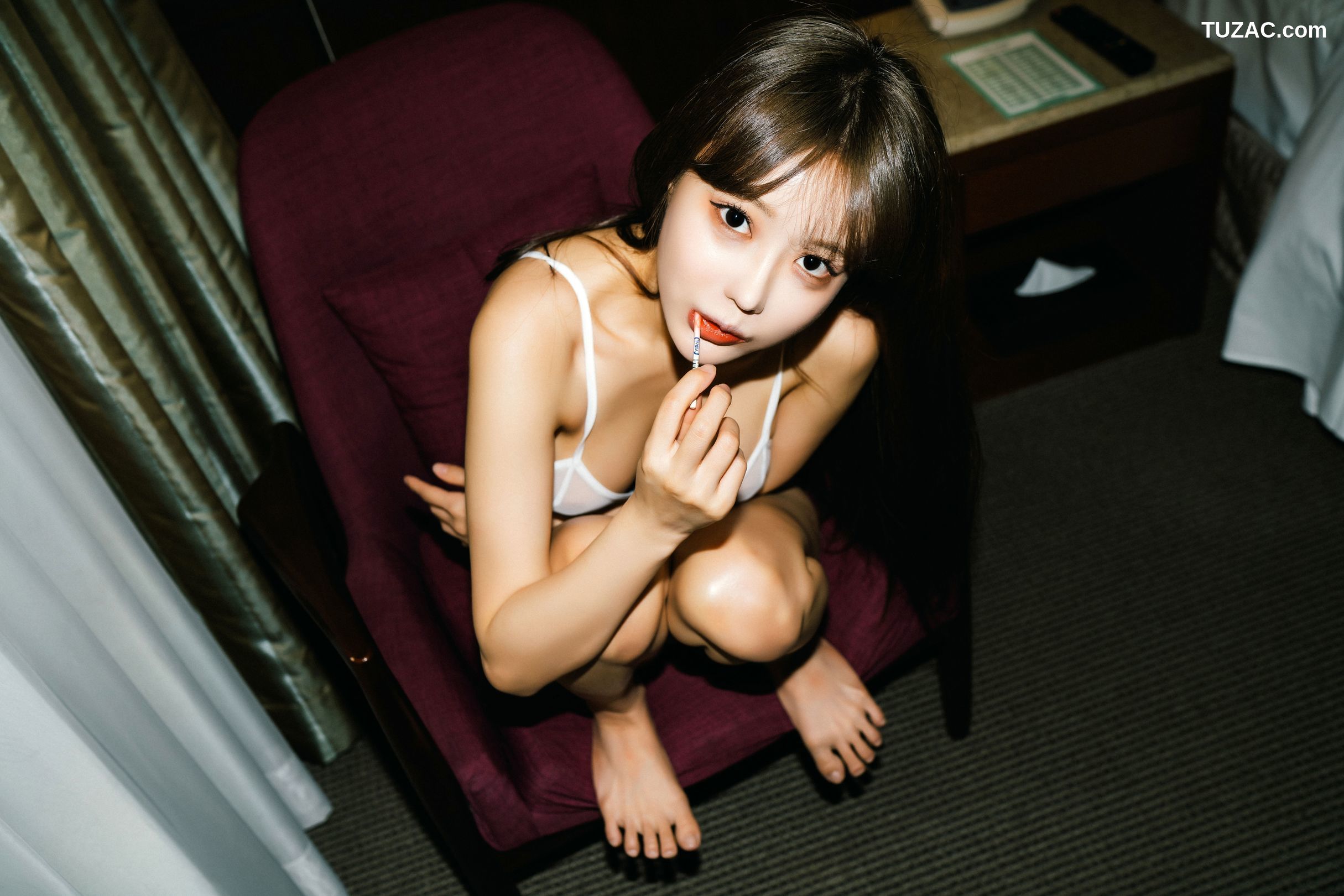 韩国美女-Jucy-吃棒棒糖的小女孩-无圣光-Candy-girl-Moon-Night-Snap