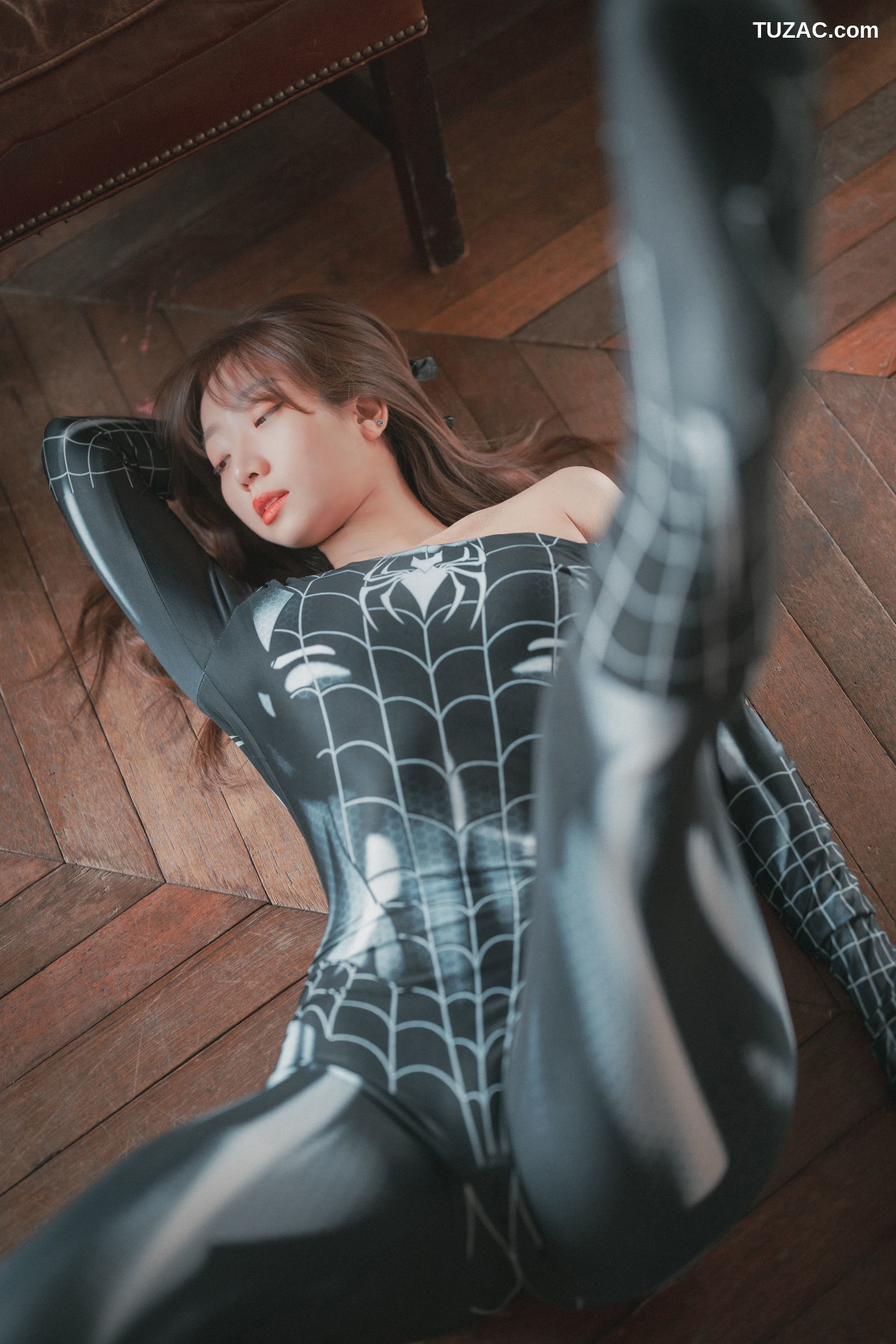 韩国美女-Koby-婀娜的蜘蛛女郎-The-Curvy-Spider-Girl-DJAWA