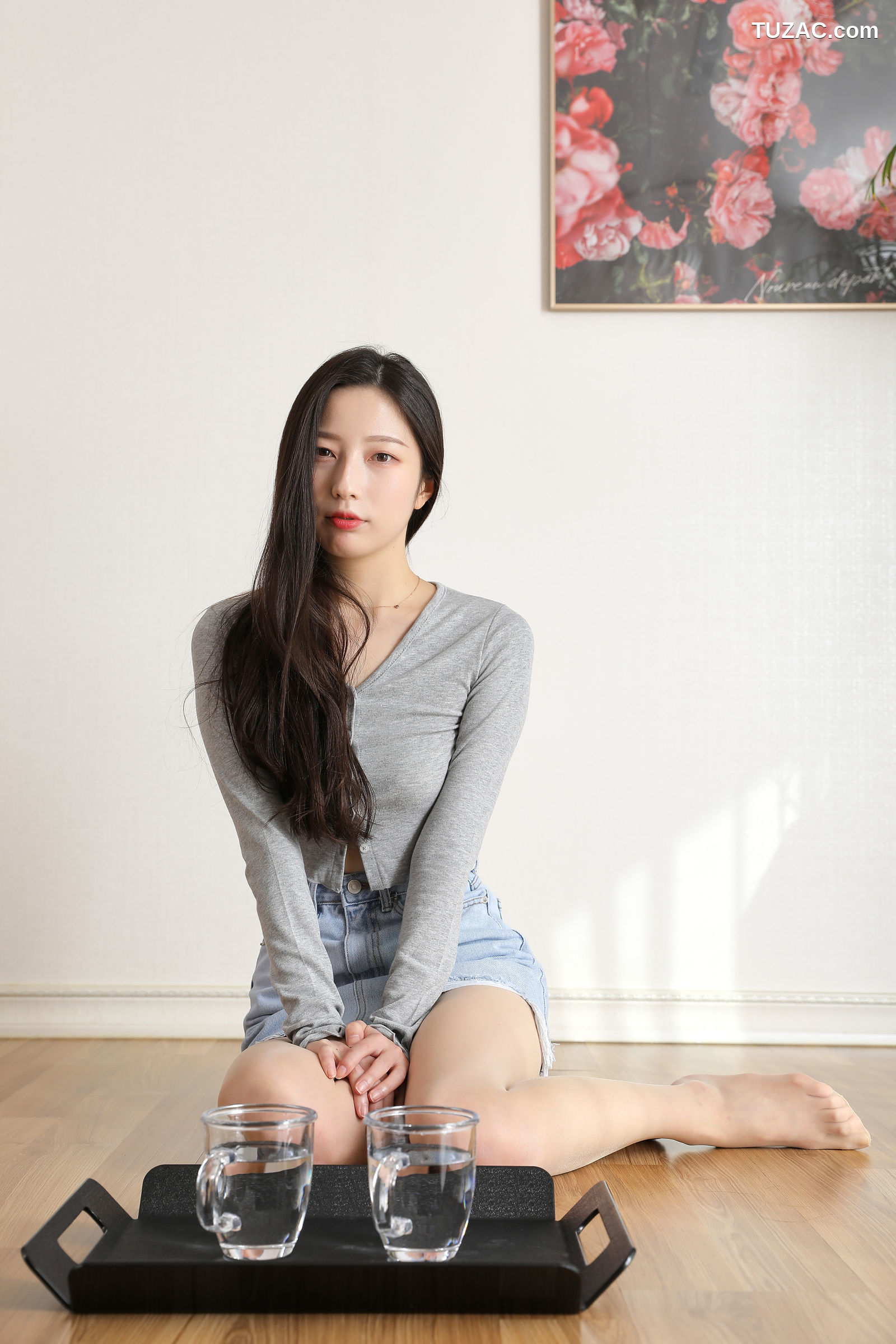 韩国美女-Risa-美女教师家访-An-Interview-with-a-Parent-BUNNY