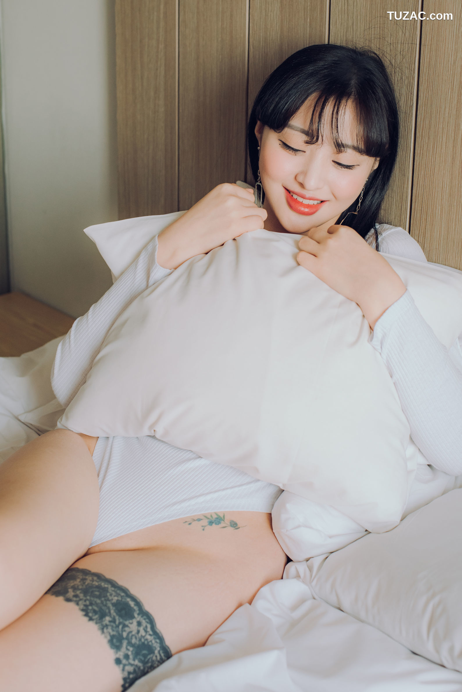 韩国美女-Seolhwa-白色死库水浴室湿身-Pure-Media-Vol.064