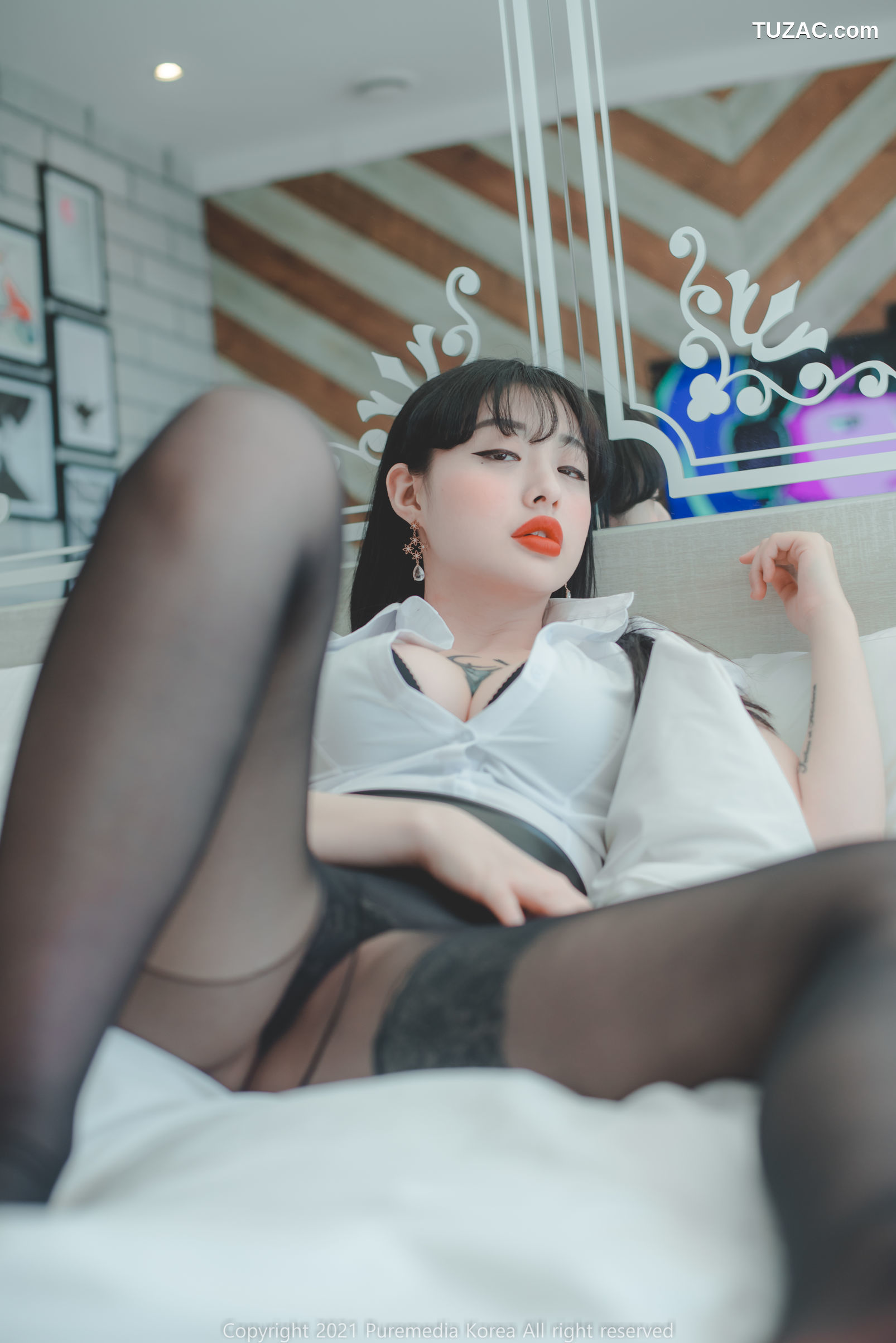 韩国美女-Seolhwa-白衬衫黑皮短裙-Pure-Media-Vol.081